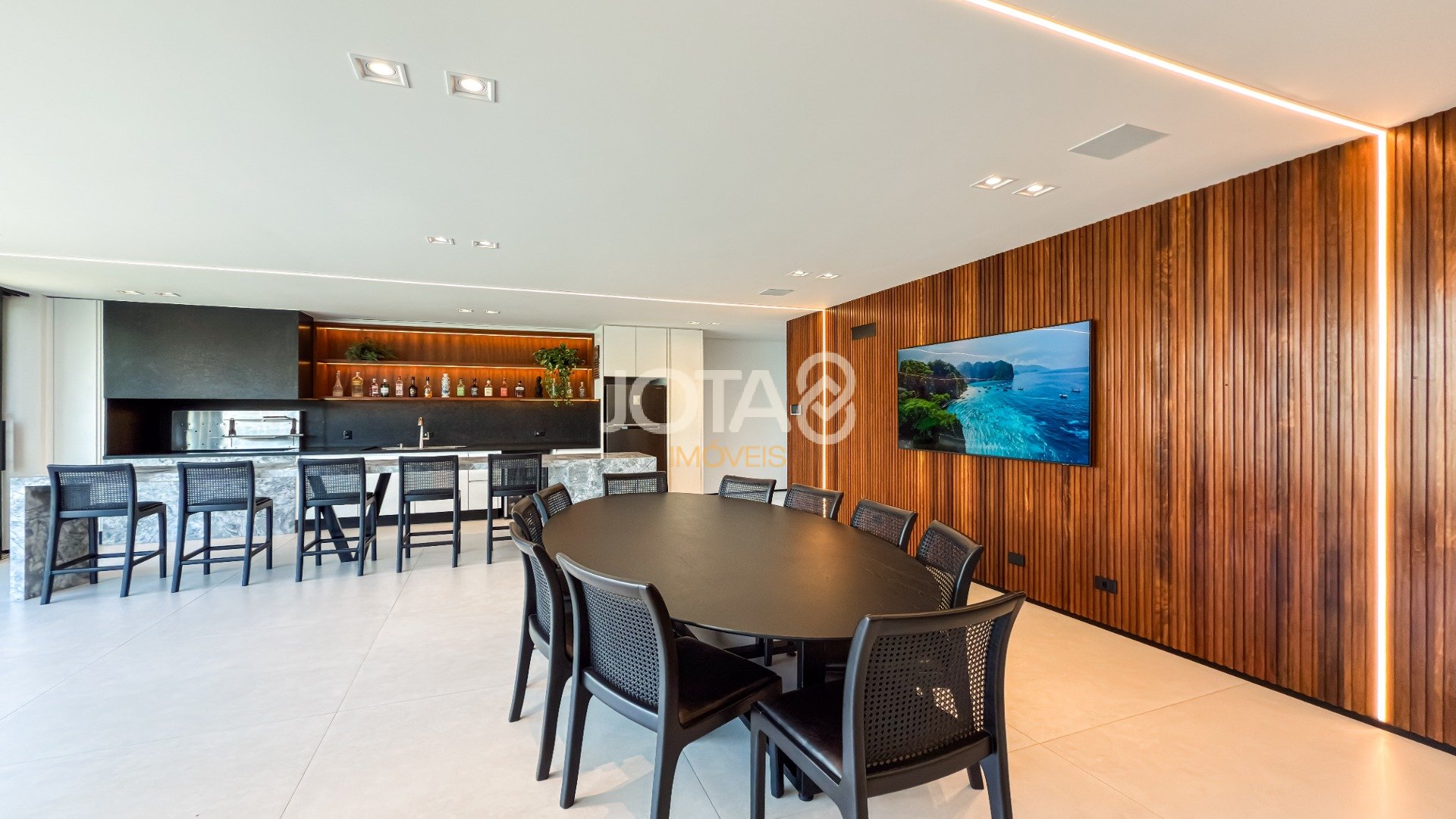 CASA NOVA, MODERNA, 3 SUÍTES, CAMPO COMPRIDO!