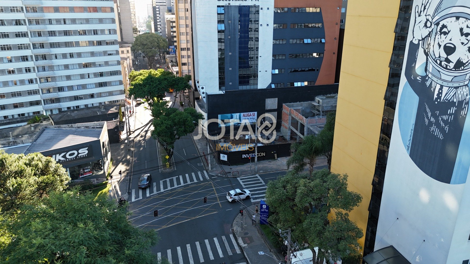 LOJA DE ESQUINA COM EXCELENTE VISIBILIDADE