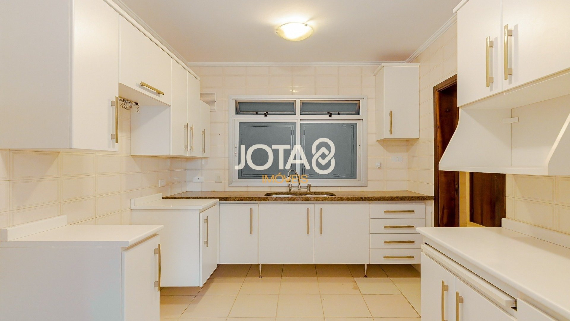 APARTAMENTO 3 QUARTOS PRÓXIMO AO SHOPPING CURITIBA