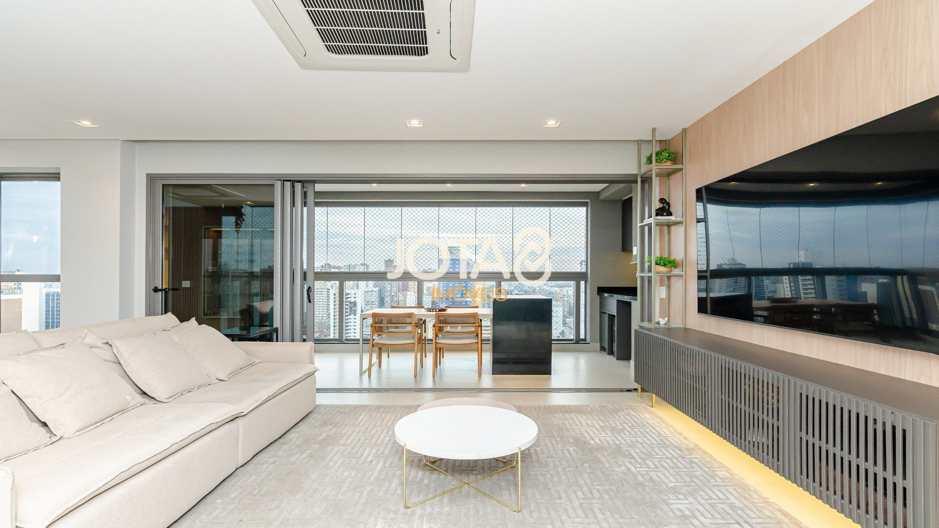 DUPLEX COM 3 SUÍTES PRÓXIMO AO SHOPPING CURITIBA COM VISTA PANORÂMICA