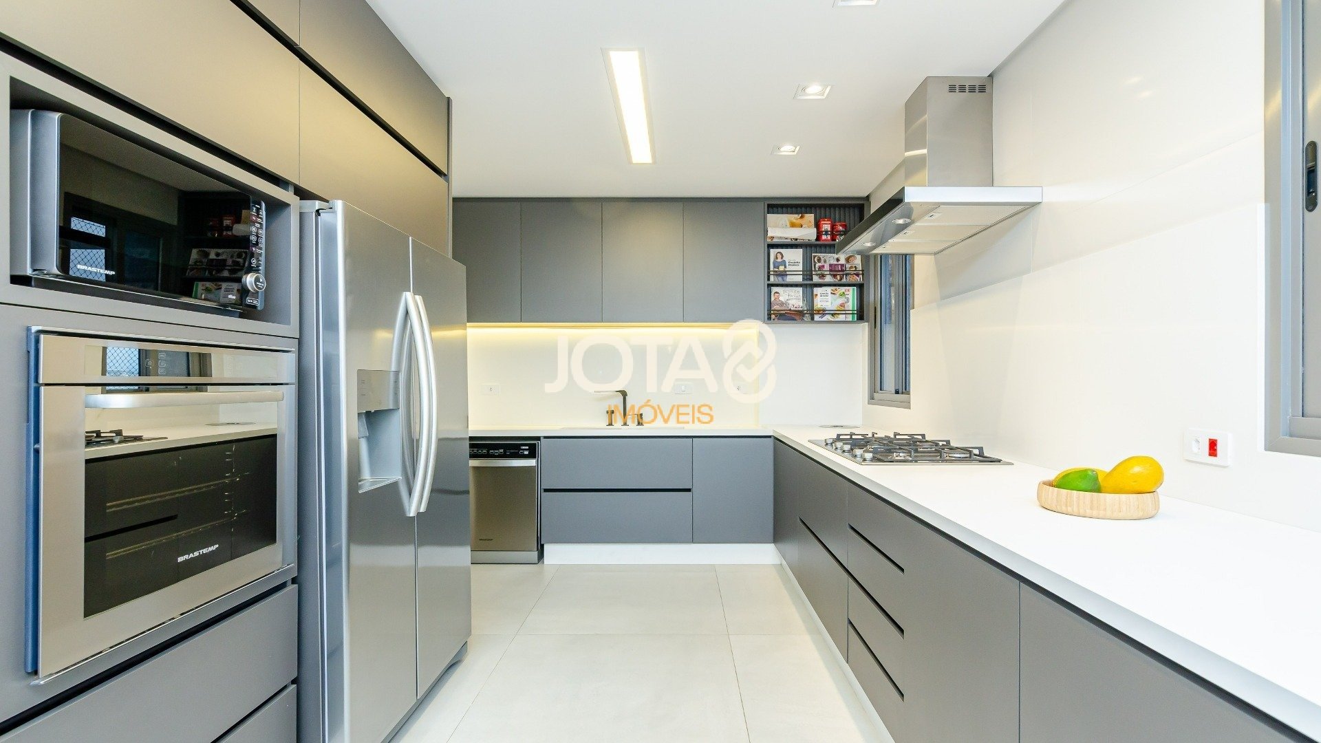 DUPLEX COM 3 SUÍTES PRÓXIMO AO SHOPPING CURITIBA COM VISTA PANORÂMICA