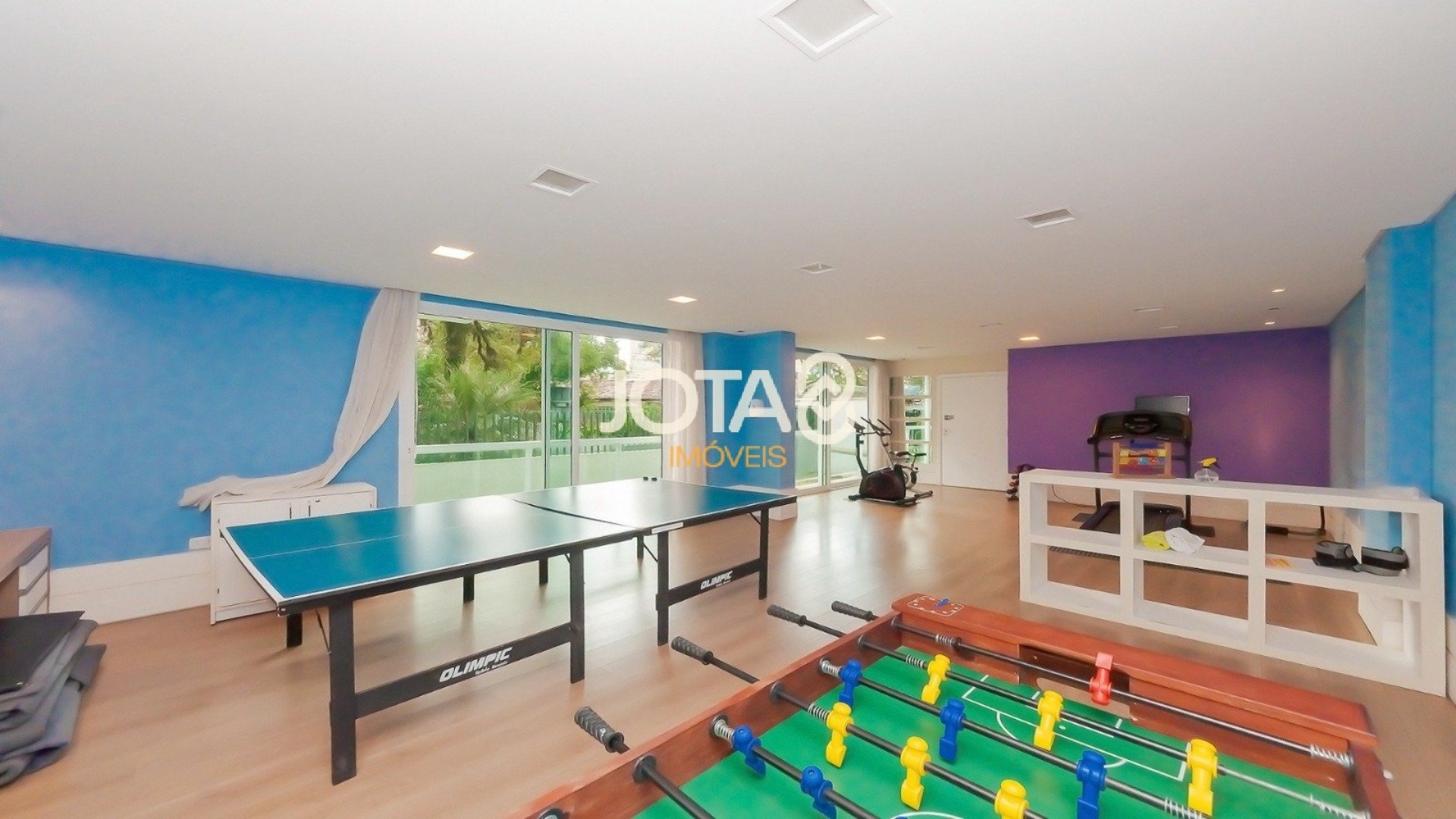 APARTAMENTO SEMI MOBILIADO COM 2 VAGAS NO JUVEVÊ