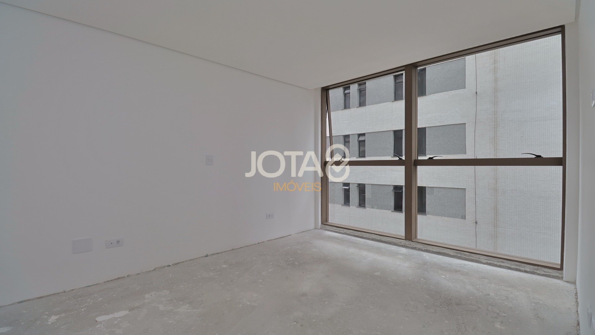 APARTAMENTO COM 3 QUARTOS NO BATEL!
