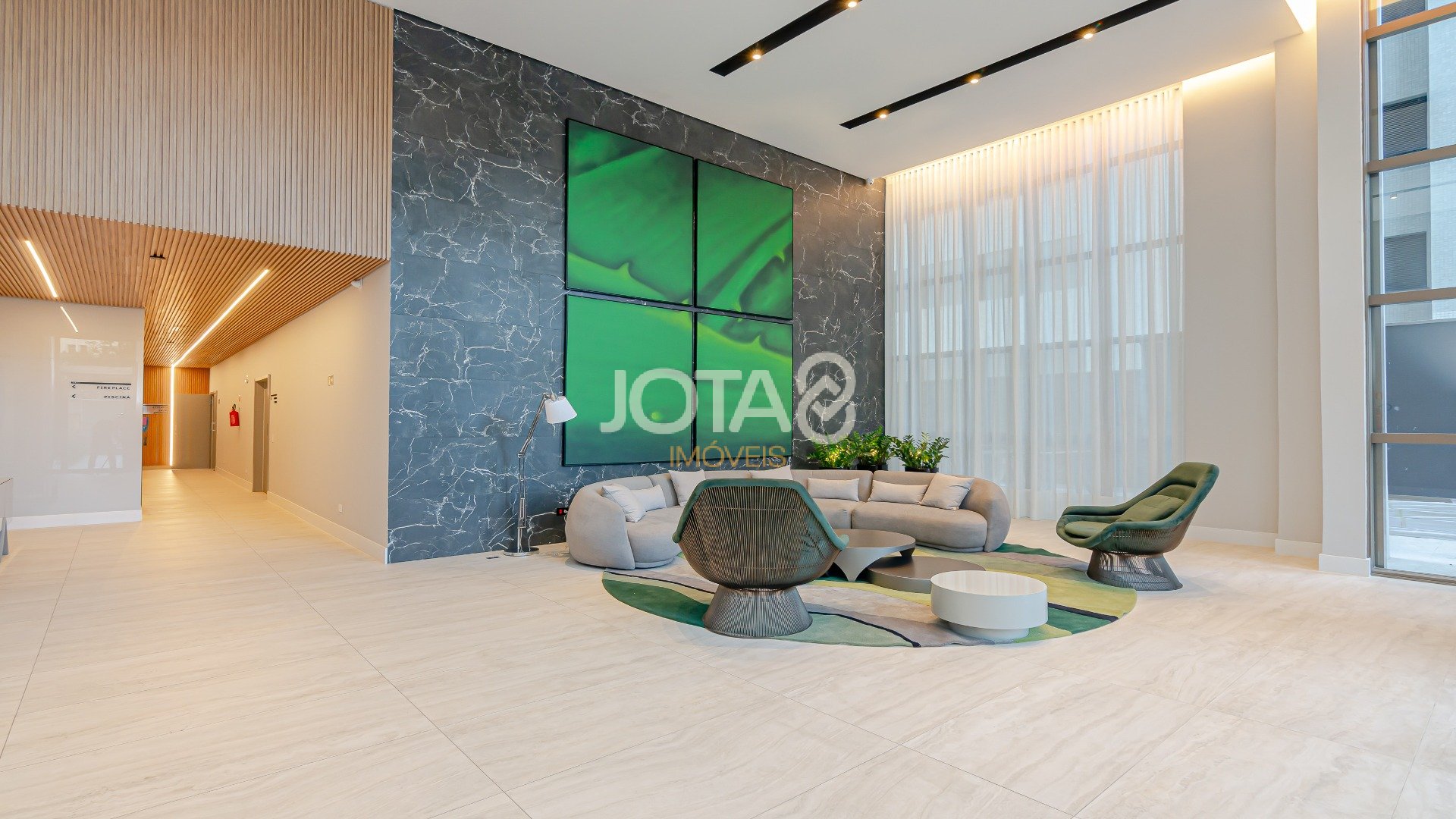 APARTAMENTO COM 3 QUARTOS NO BATEL!