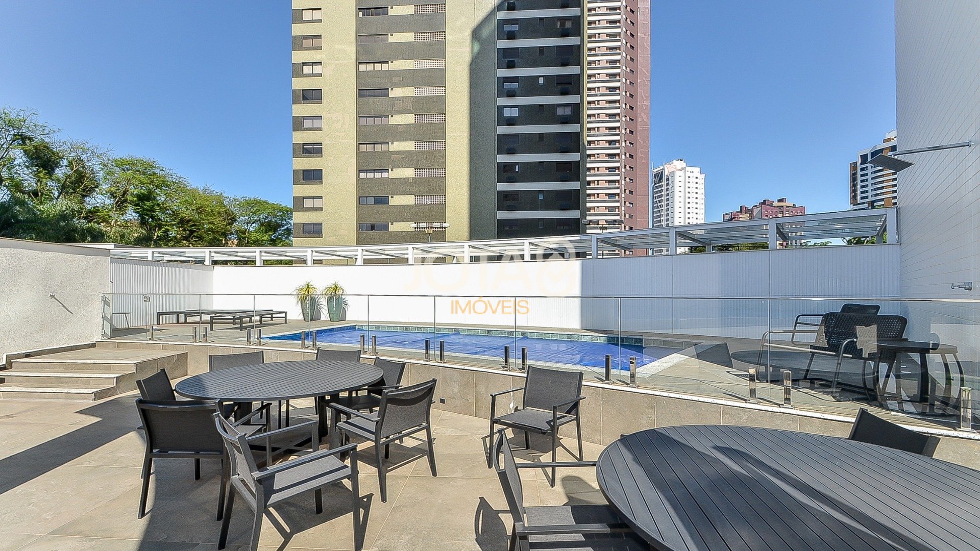 APARTAMENTO COM 3 SUÍTES E FACE NORTE NO ECOVILLE