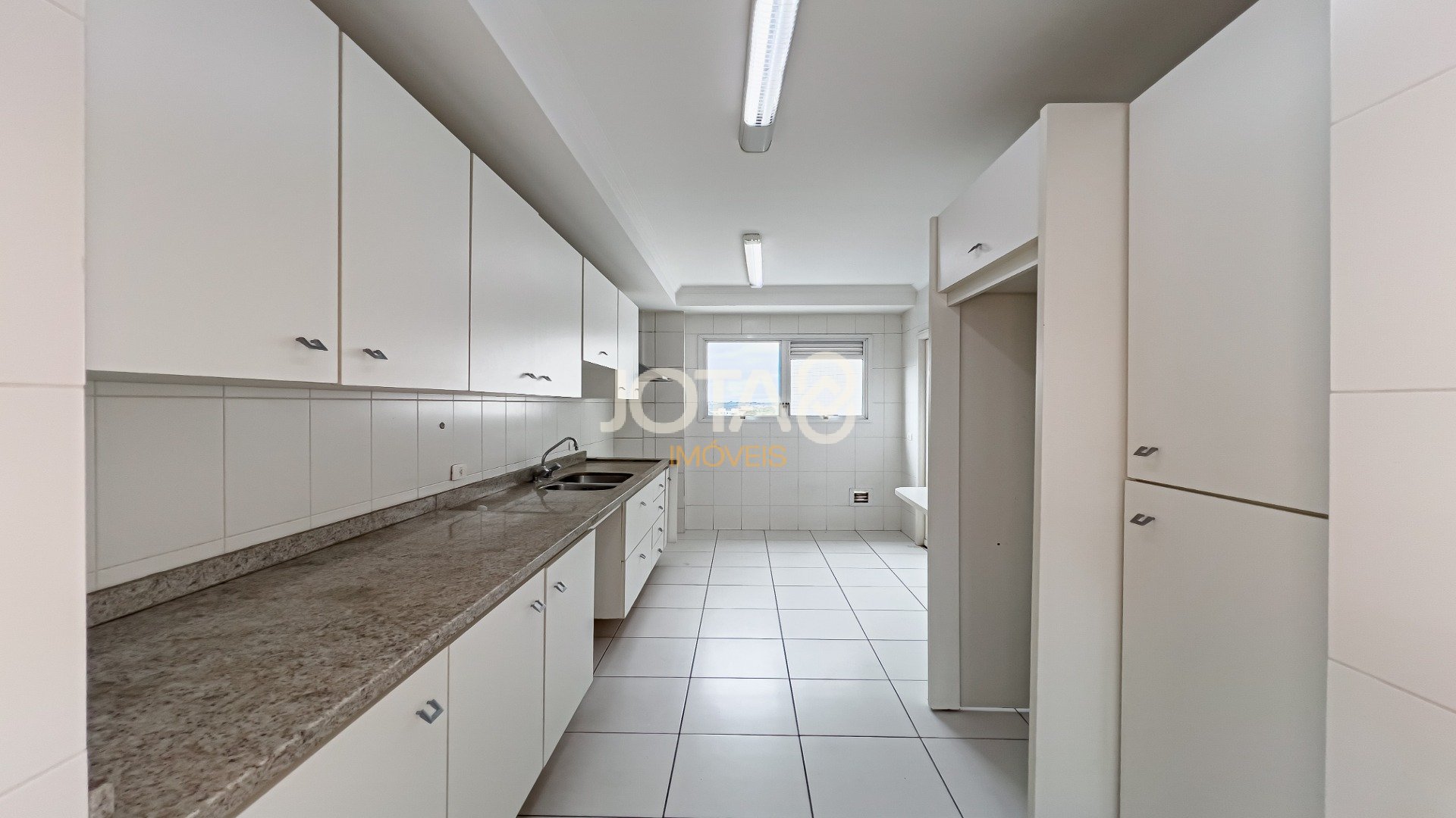 APARTAMENTO COM 3 SUÍTES E FACE NORTE NO ECOVILLE