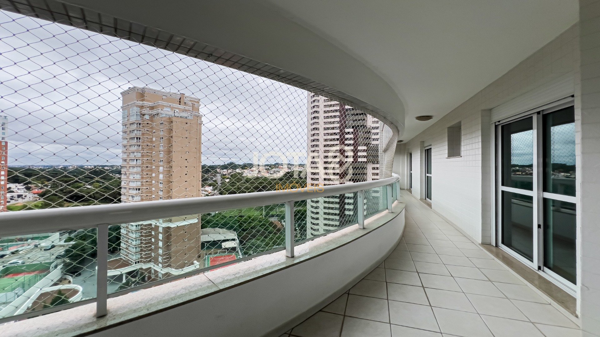 APARTAMENTO COM 3 SUÍTES E FACE NORTE NO ECOVILLE