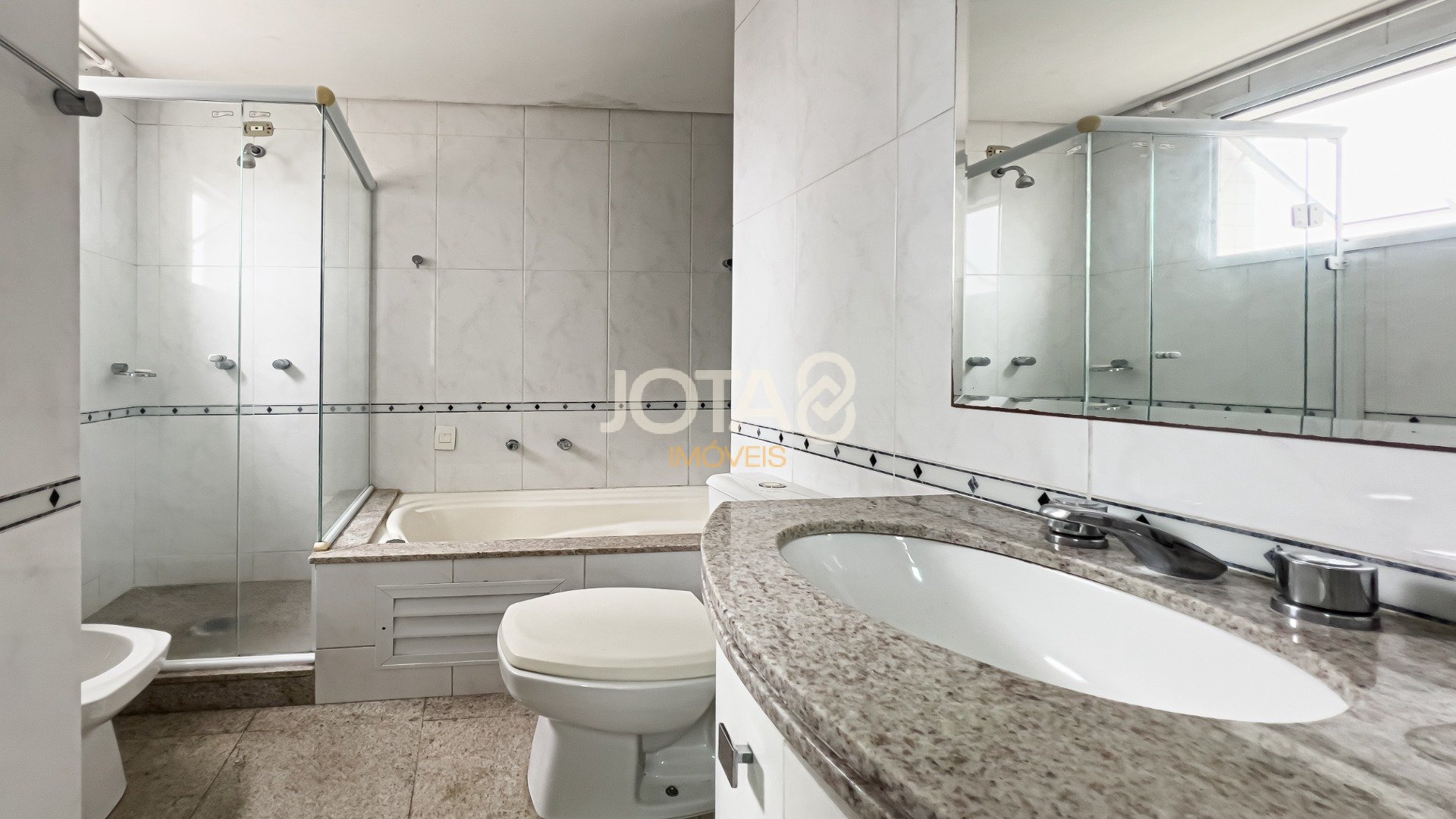 APARTAMENTO COM 3 SUÍTES E FACE NORTE NO ECOVILLE