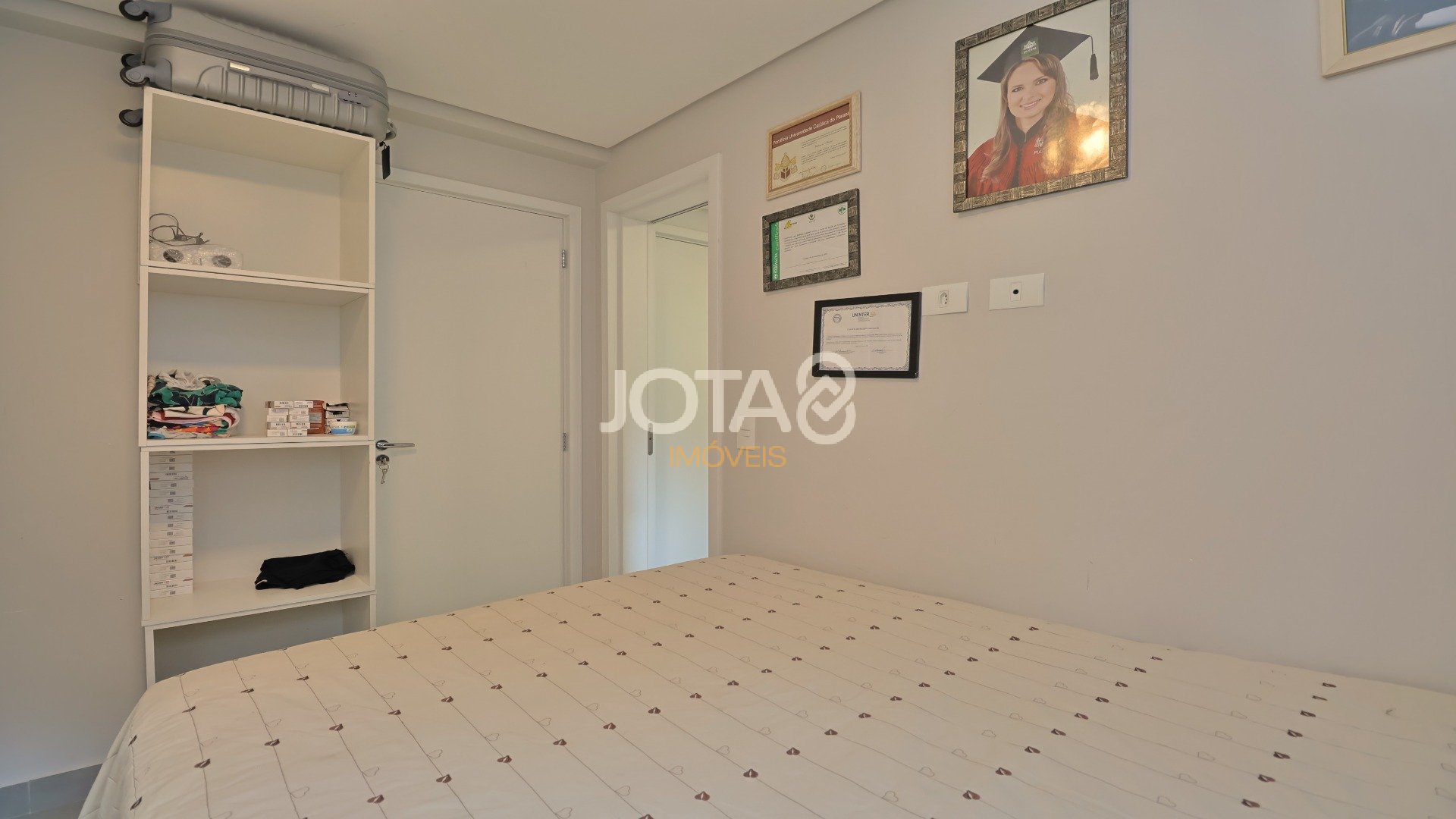 APTO FACE NORTE MOBILIADO COM 2 QUARTOS ECOVILLE