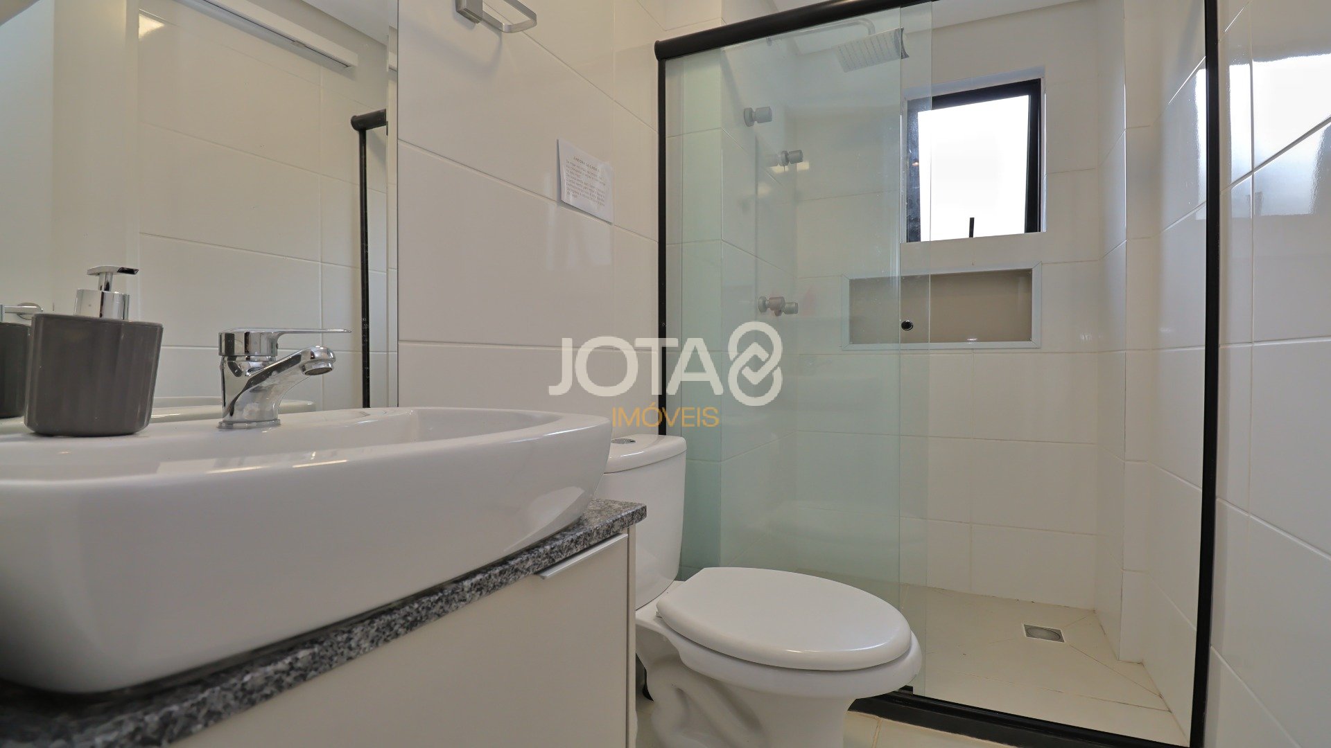 APTO FACE NORTE MOBILIADO COM 2 QUARTOS ECOVILLE