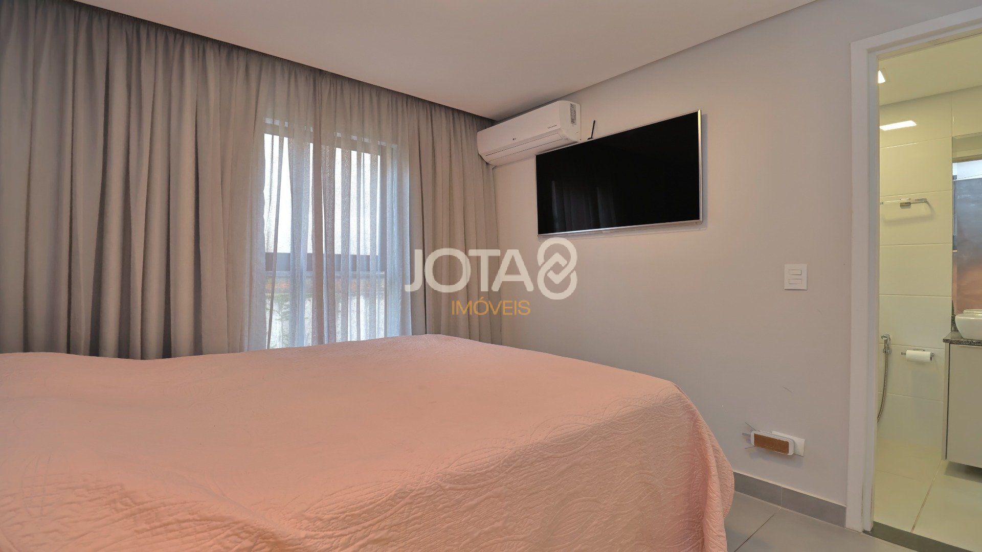 APTO FACE NORTE MOBILIADO COM 2 QUARTOS ECOVILLE