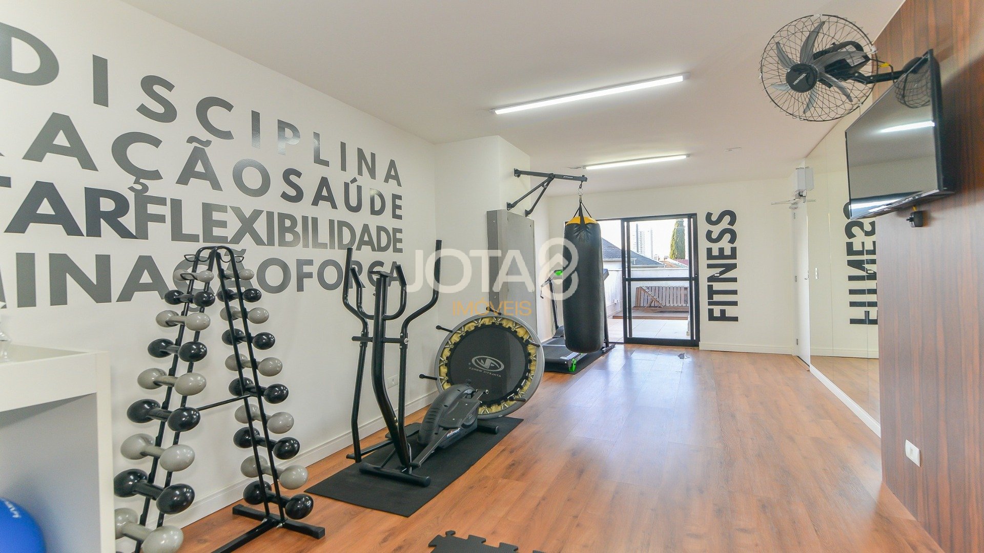 APTO FACE NORTE MOBILIADO COM 2 QUARTOS ECOVILLE