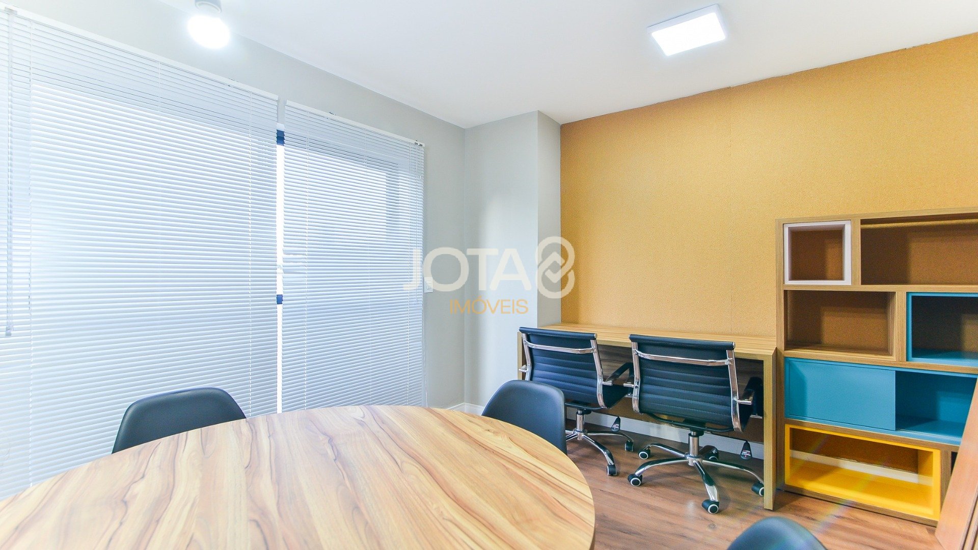 APTO FACE NORTE MOBILIADO COM 2 QUARTOS ECOVILLE