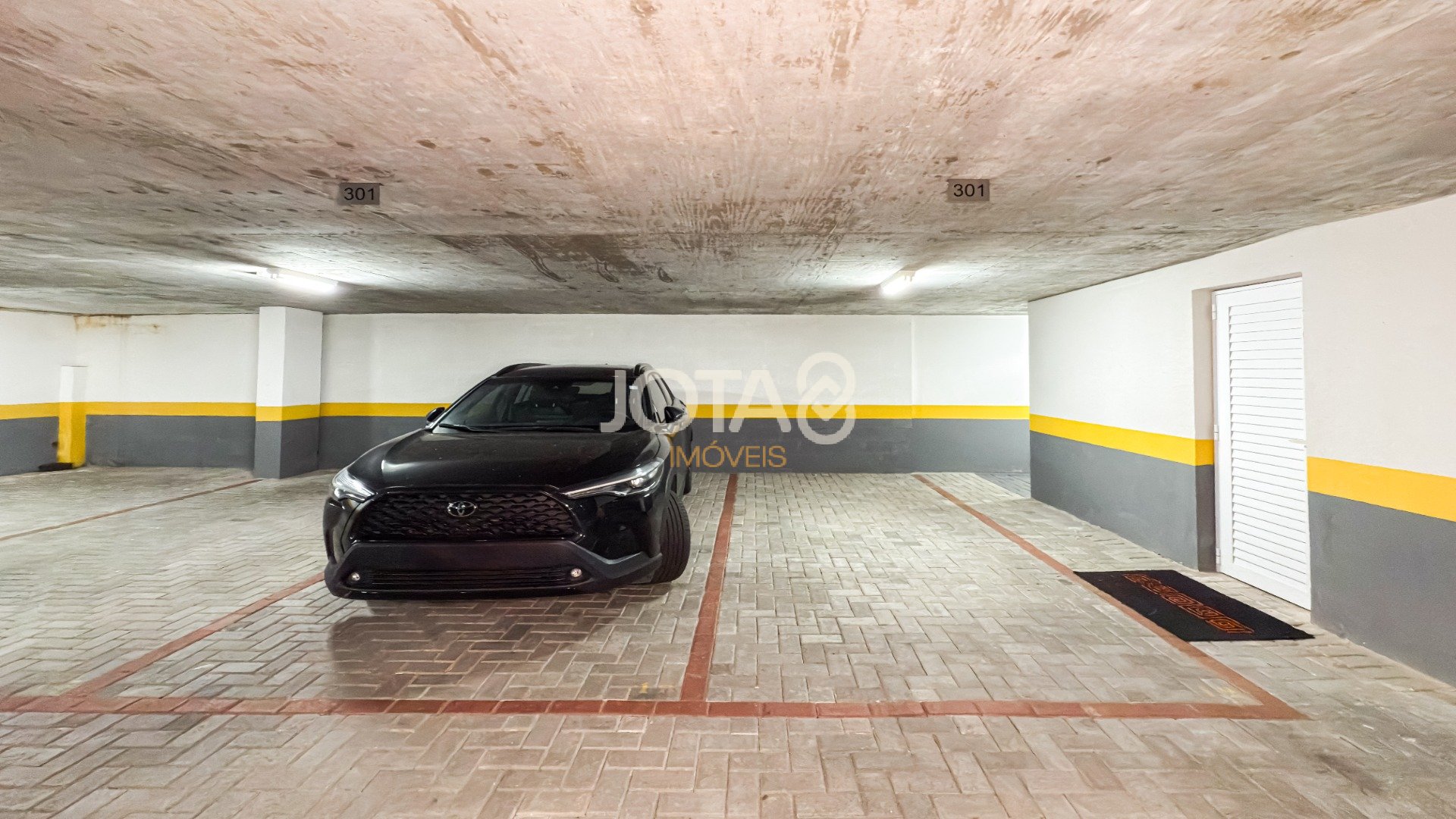 A POUCOS METROS DO CLUBE CURITIBANO!