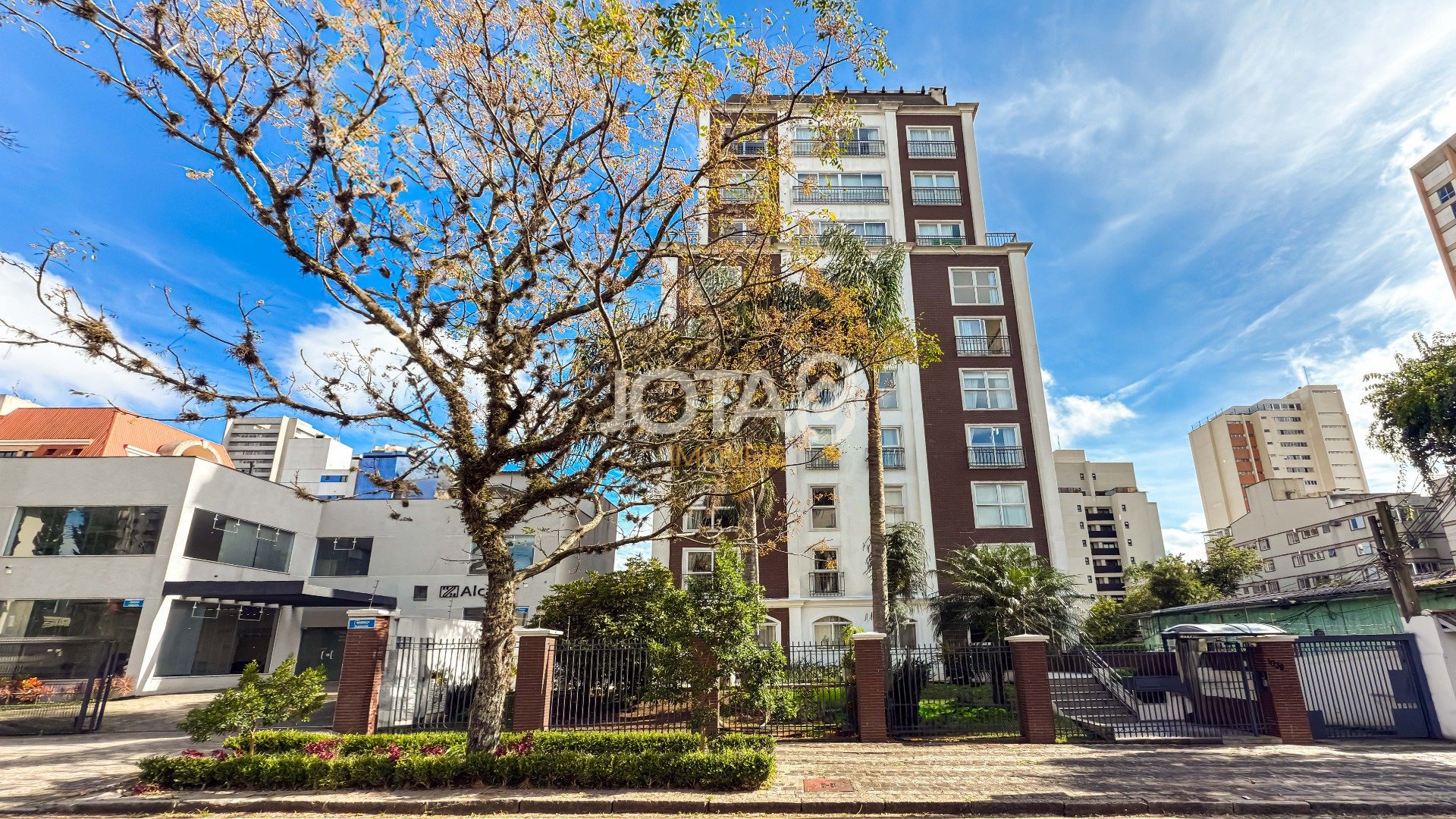 DUPLEX 2 QUARTOS LINDO NO BATEL SOHO