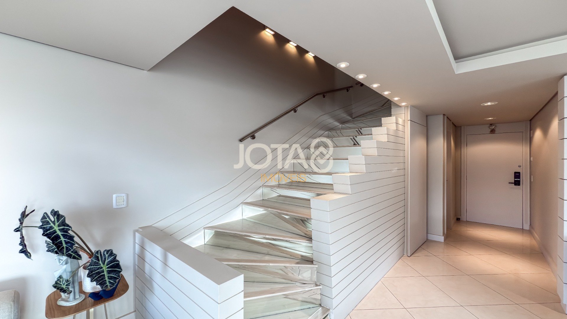 DUPLEX 2 QUARTOS LINDO NO BATEL SOHO
