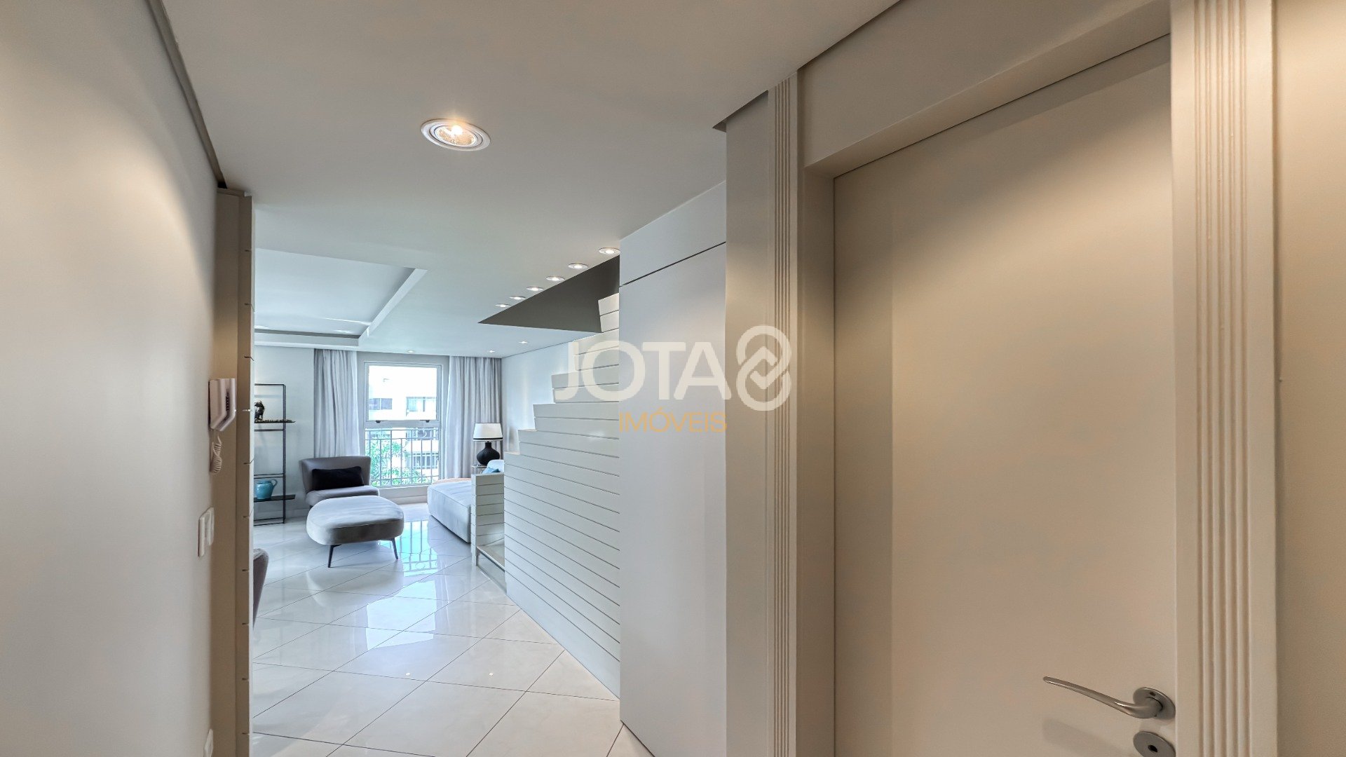 DUPLEX 2 QUARTOS LINDO NO BATEL SOHO