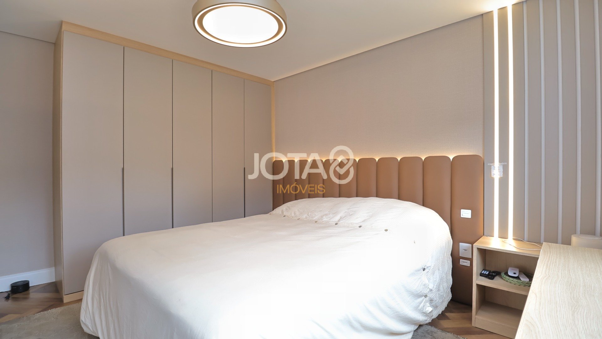 PRIMEIRA LOCAÇÃO - APARTAMENTO MOBILIADO COM 4 SUÍTES NO ECOVILLE!