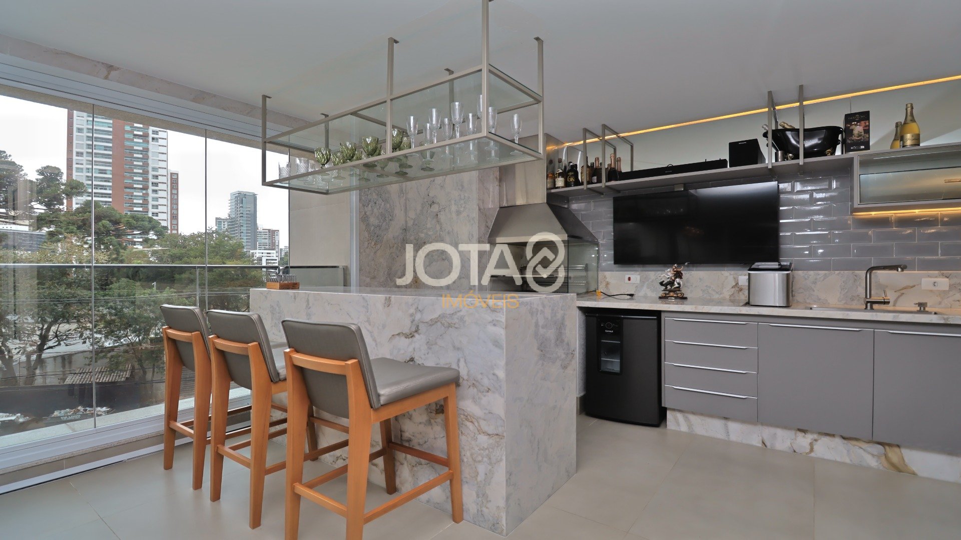 PRIMEIRA LOCAÇÃO - APARTAMENTO MOBILIADO COM 4 SUÍTES NO ECOVILLE!
