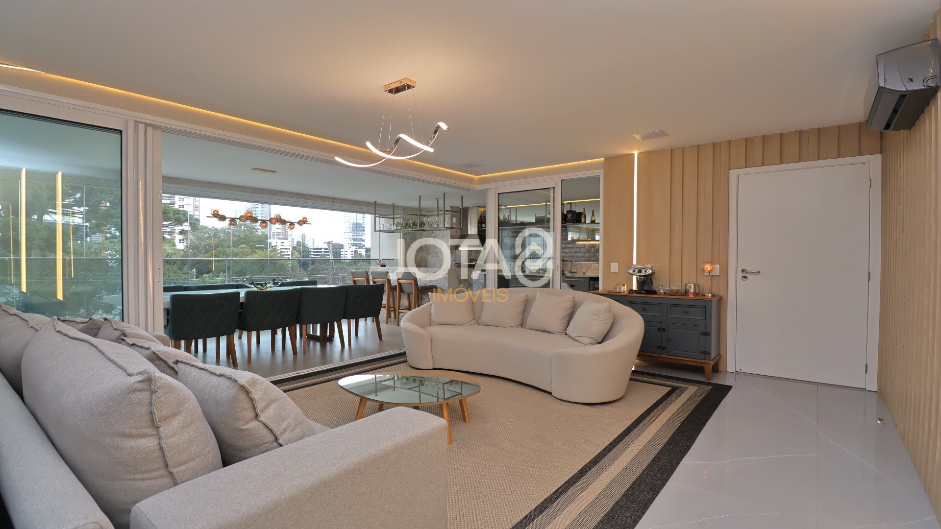 PRIMEIRA LOCAÇÃO - APARTAMENTO MOBILIADO COM 4 SUÍTES NO ECOVILLE!
