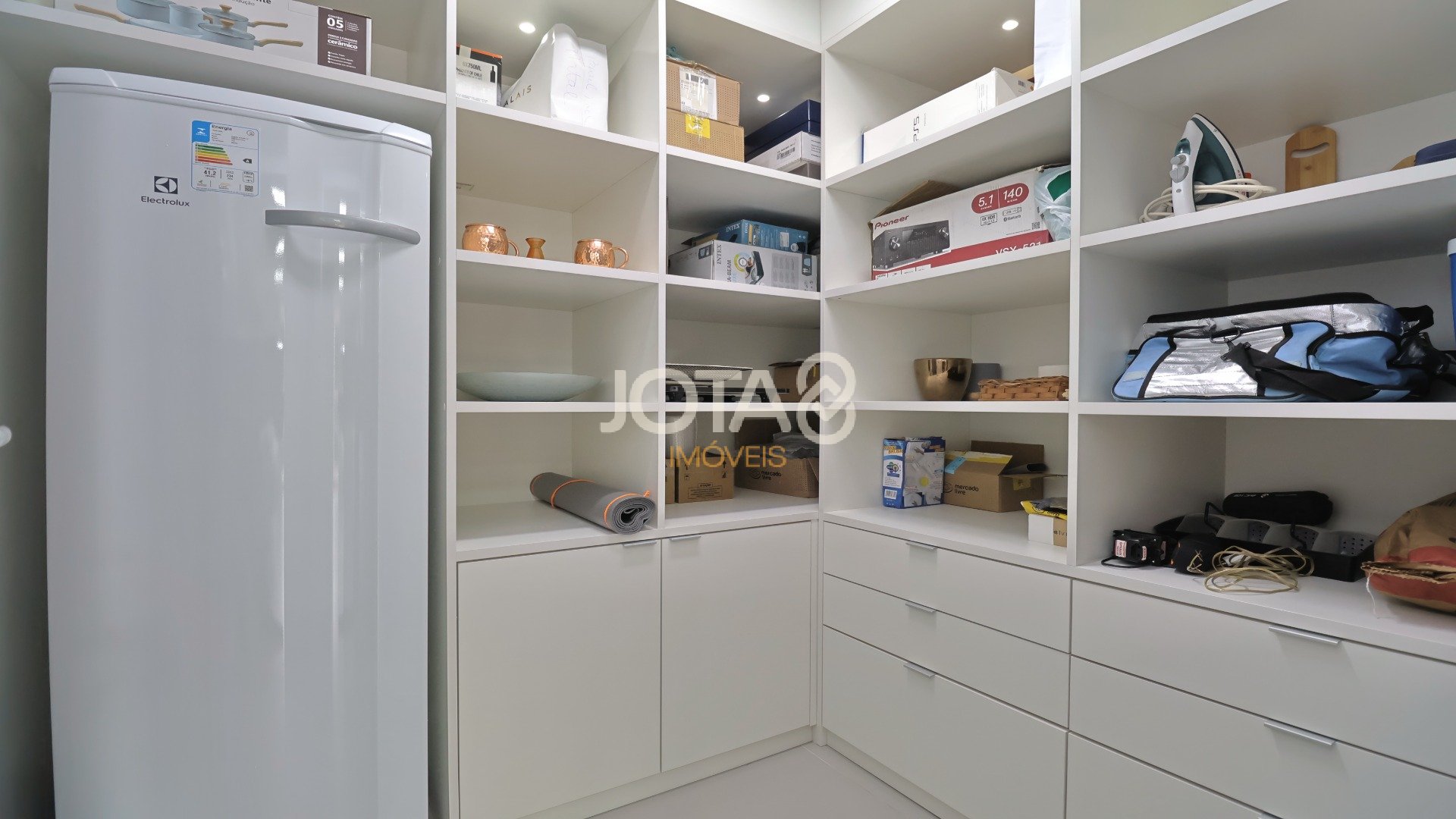 PRIMEIRA LOCAÇÃO - APARTAMENTO MOBILIADO COM 4 SUÍTES NO ECOVILLE!