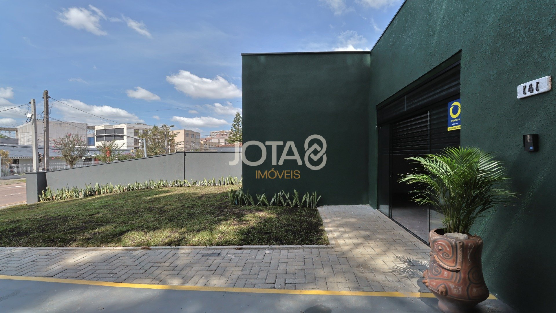 EXCELENTE ESPAÇO COMERCIAL REFORMADO