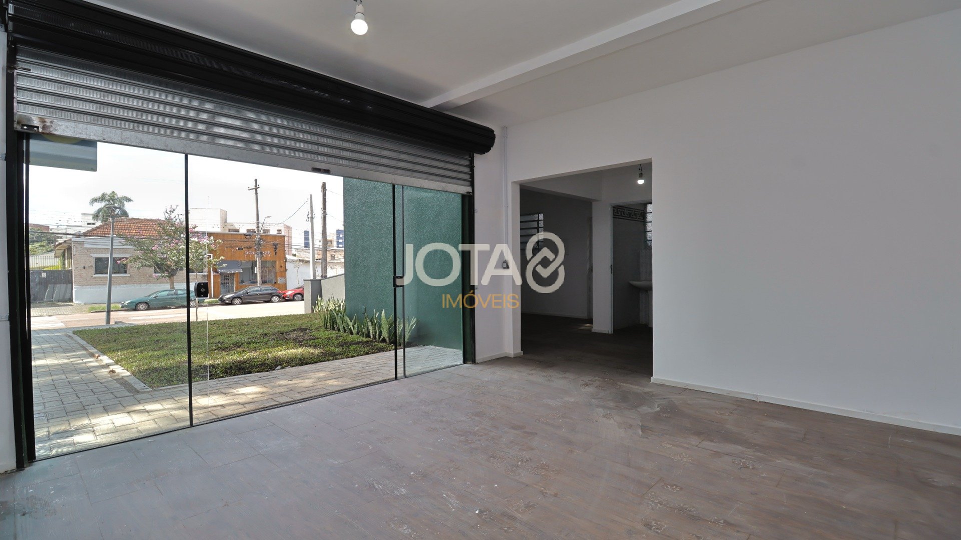 EXCELENTE ESPAÇO COMERCIAL REFORMADO
