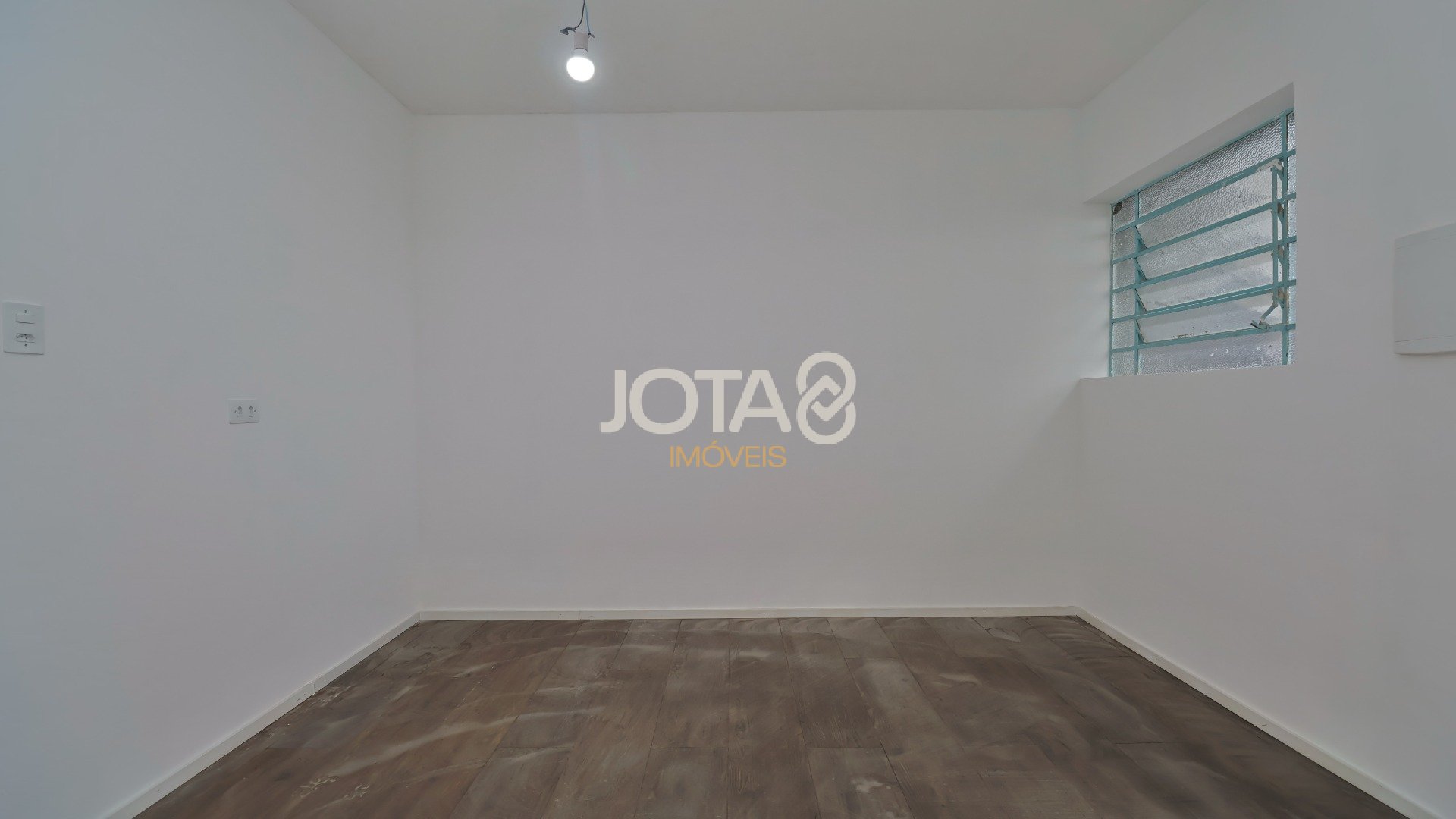 EXCELENTE ESPAÇO COMERCIAL REFORMADO