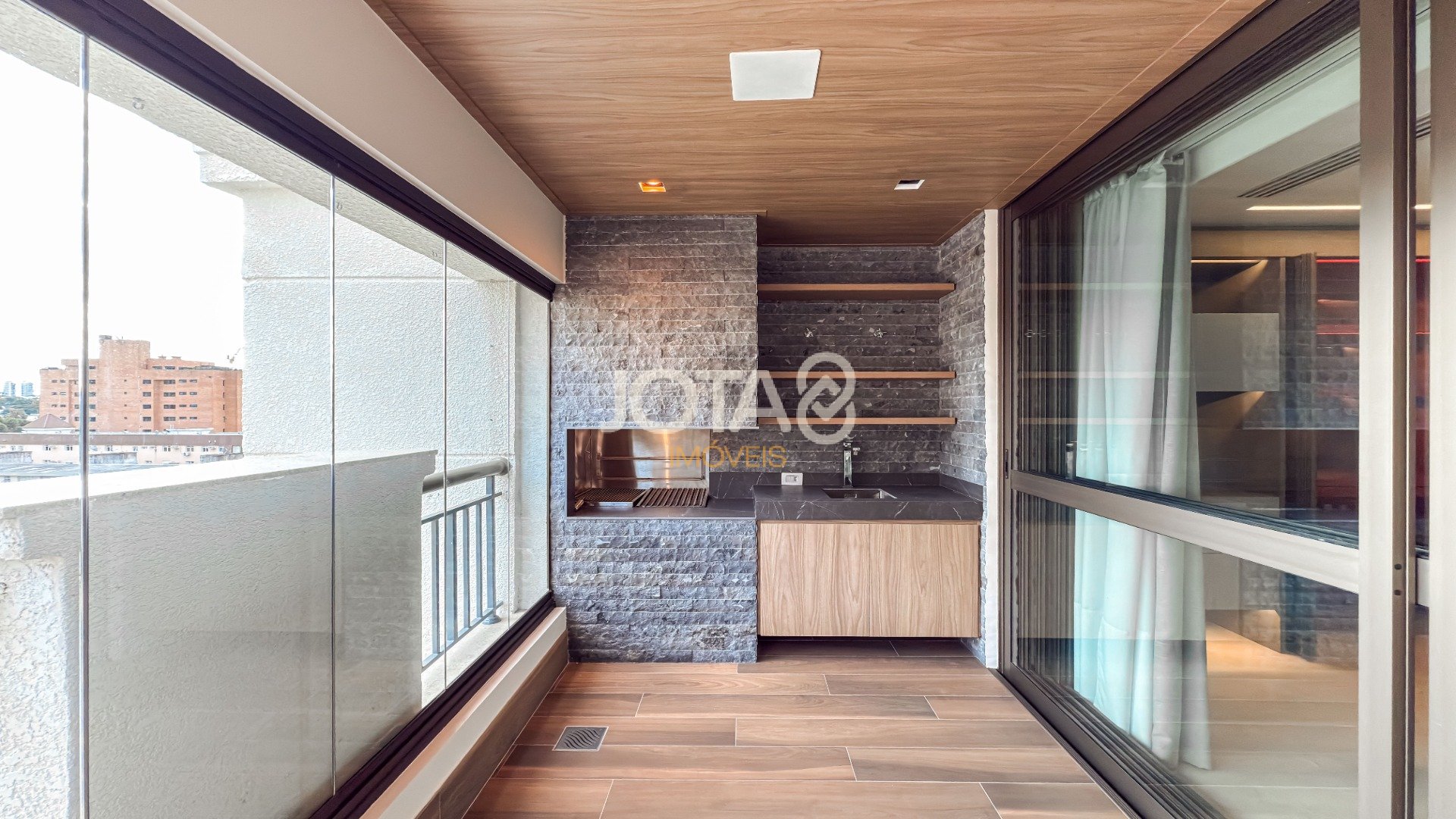 APARTAMENTO SOFISTICADO COM 3 SUITES EM LOCALIZAÇÃO NOBRE NO BATEL
