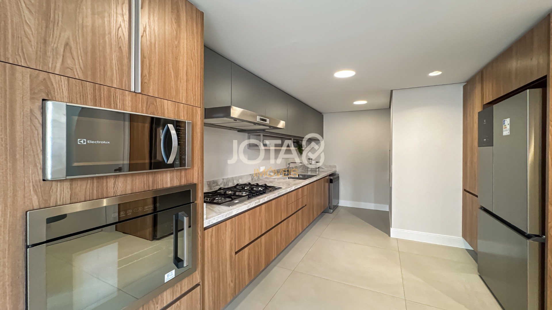 APARTAMENTO GARDEN DECORADO COM 2 SUÍTES PERTO DO GRACIOSA!