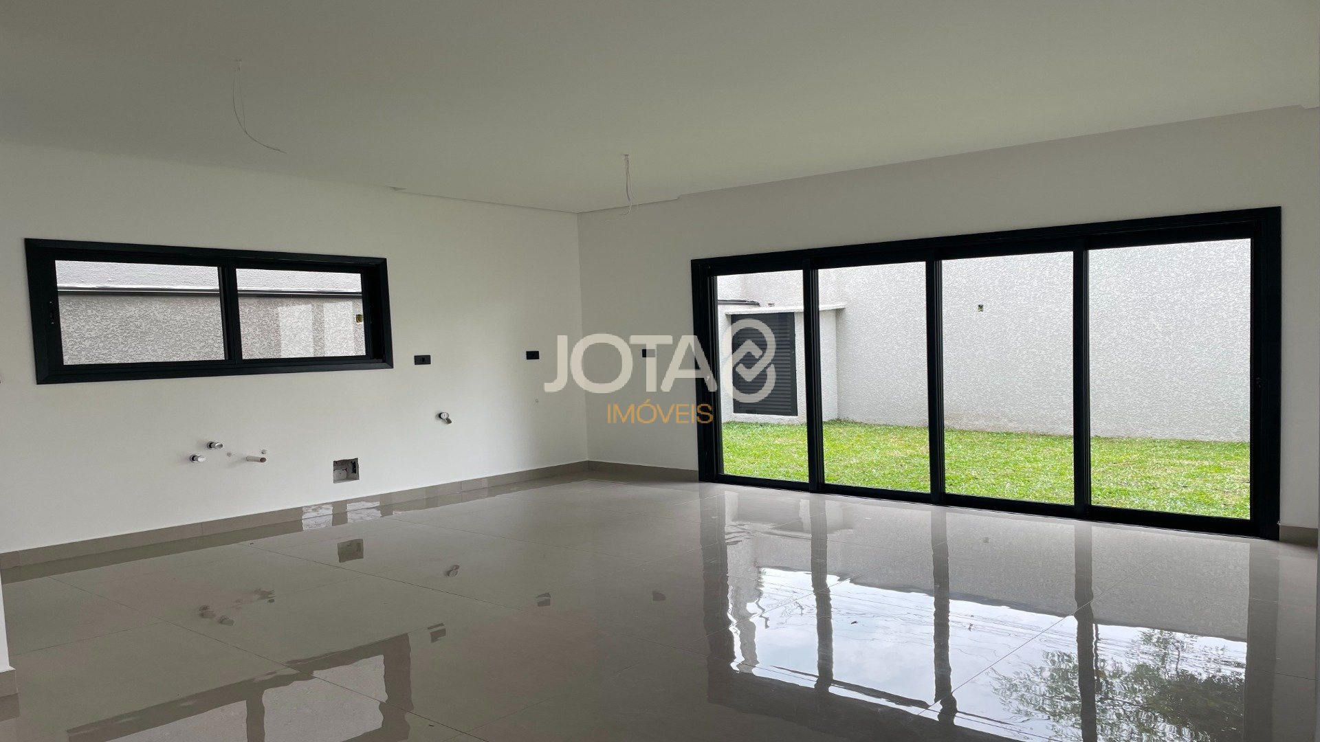 SOBRADO NO AGUA VERDE, ESQUINA COM TERRRENO