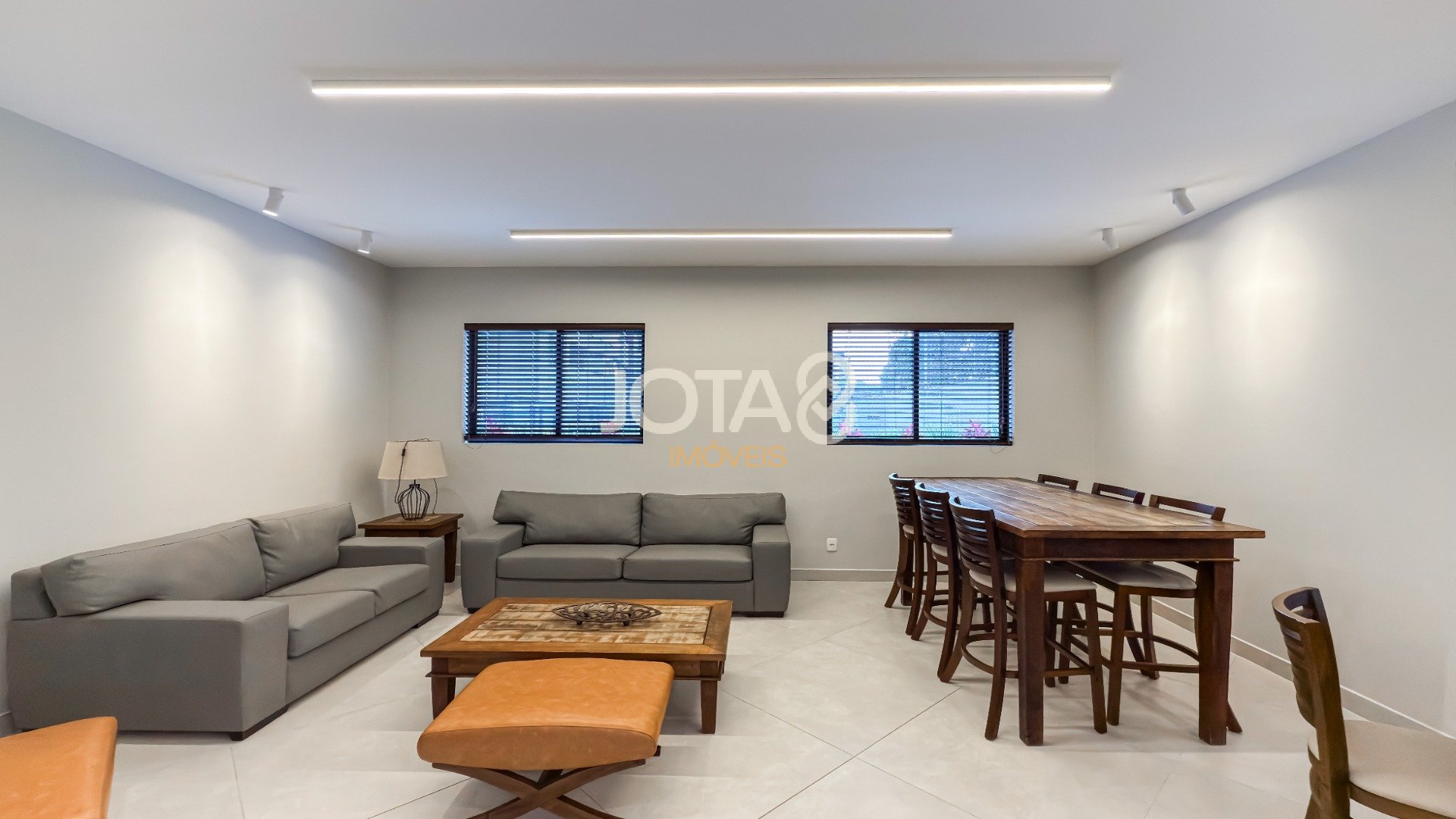 APÊ COM 127M  CONDOMINIO CLUBE