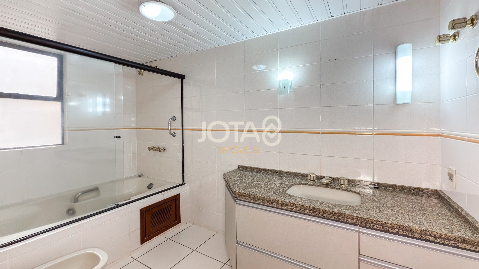 APARTAMENTO 4 QUARTOS SENDO 2 SUÍTES