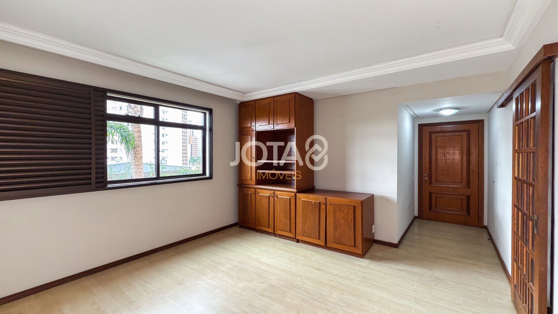 APARTAMENTO 4 QUARTOS SENDO 2 SUÍTES