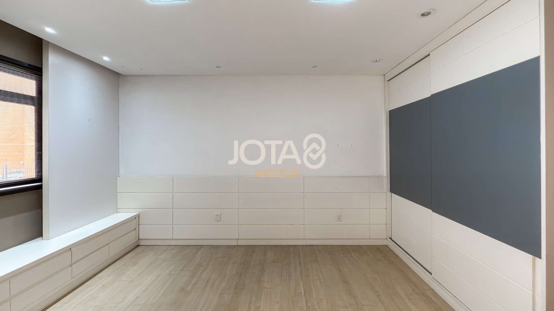 APARTAMENTO 4 QUARTOS SENDO 2 SUÍTES