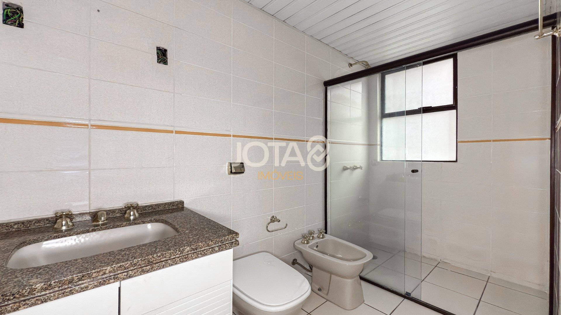 APARTAMENTO 4 QUARTOS SENDO 2 SUÍTES