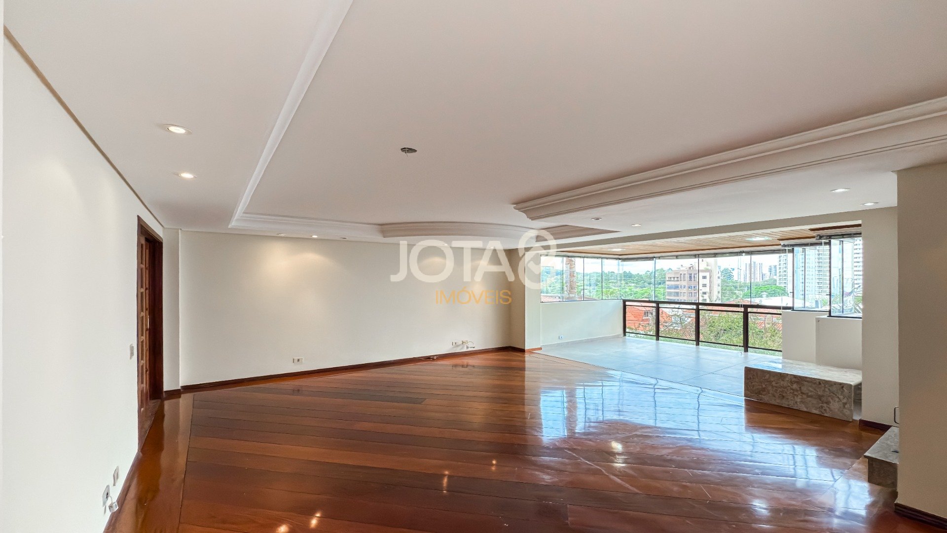 APARTAMENTO 4 QUARTOS SENDO 2 SUÍTES