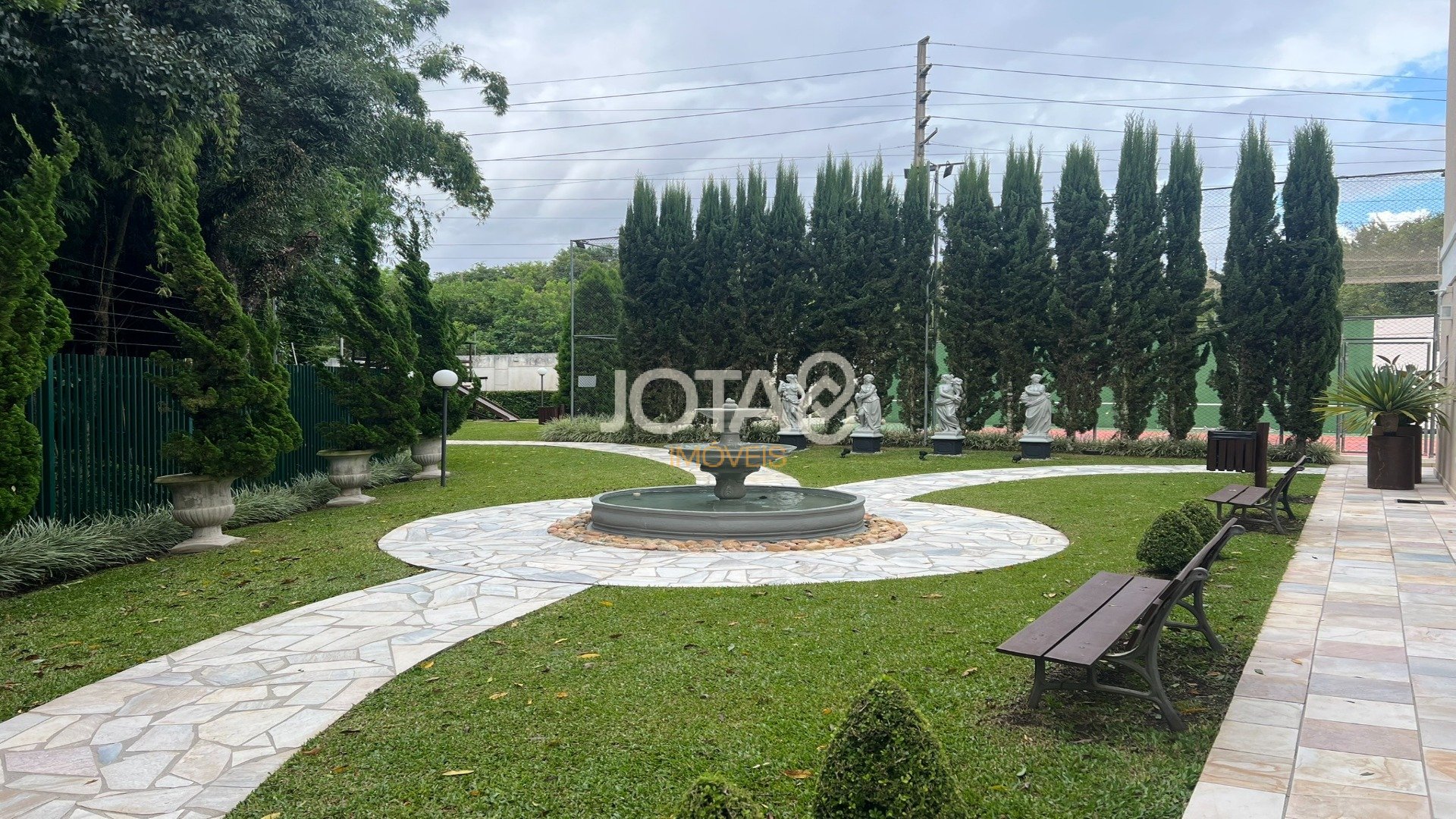 TERRENO EM CONDOMÍNIO FECHADO NO UBERABA!