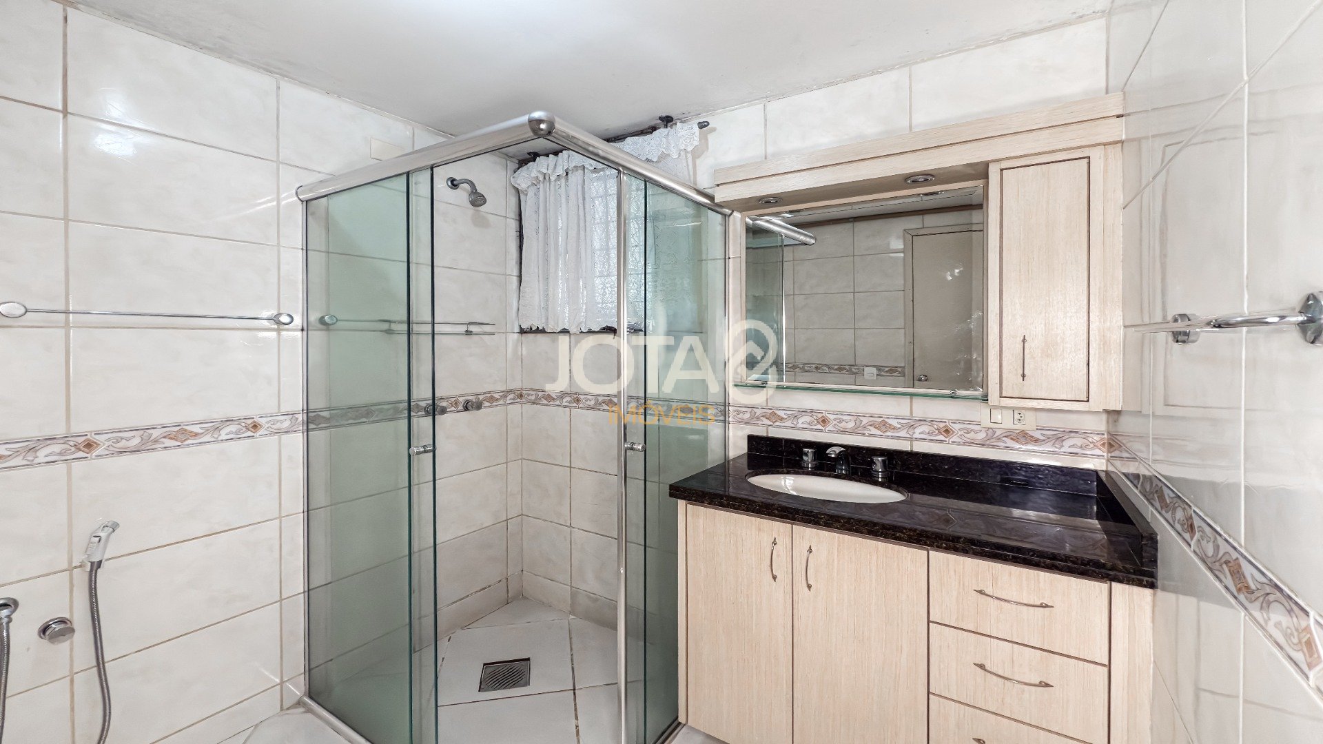 APARTAMENTO COM 3 DORMITÓRIOS E 1 VAGA NO BIGORRILHO
