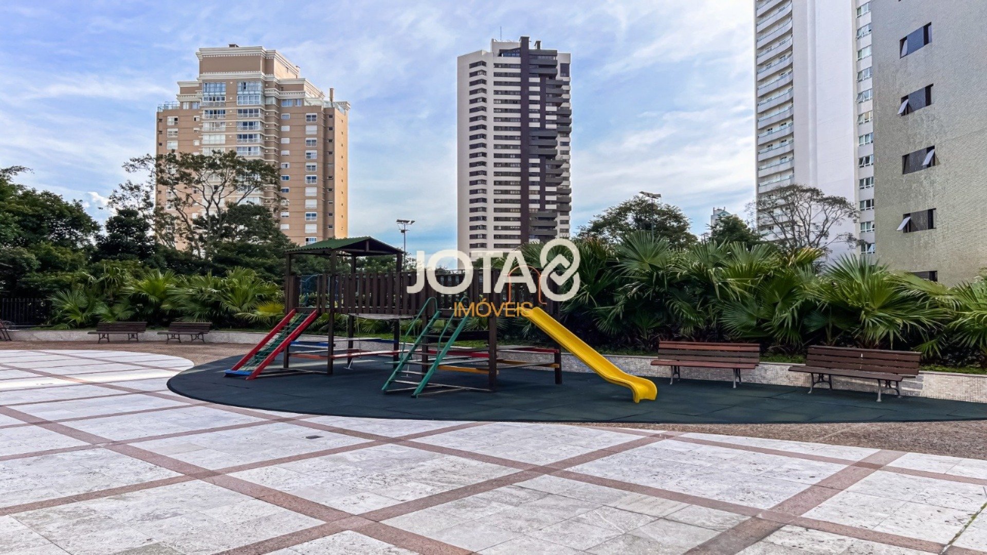 LOCAÇÃO AP NO JUAREZ MACHADO ECOVILLE COM 4 SUÍTES