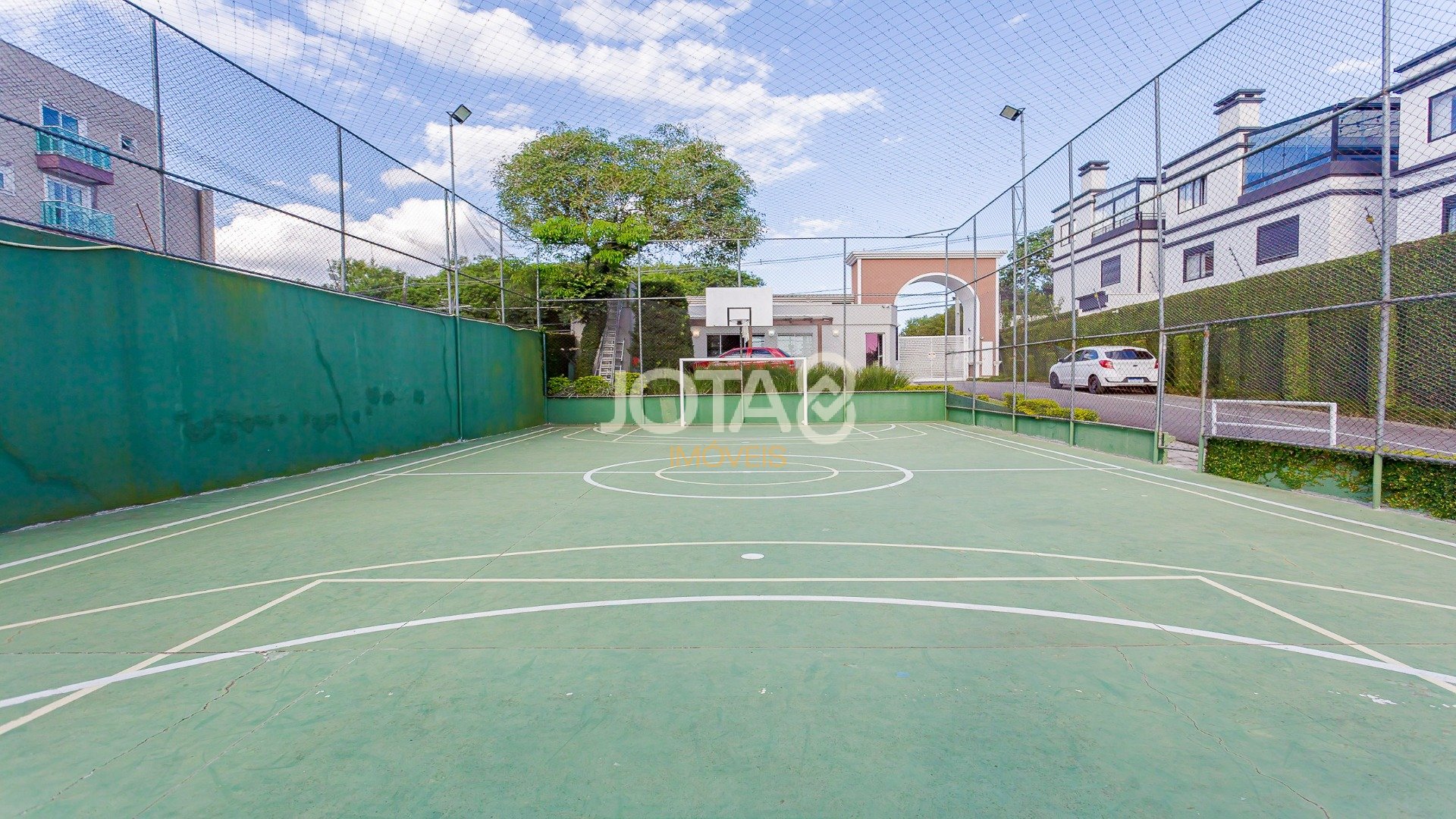 CASA MOBILIADA EM CONDOMÍNIO PRÓXIMO AO PARQUE BARIGUI