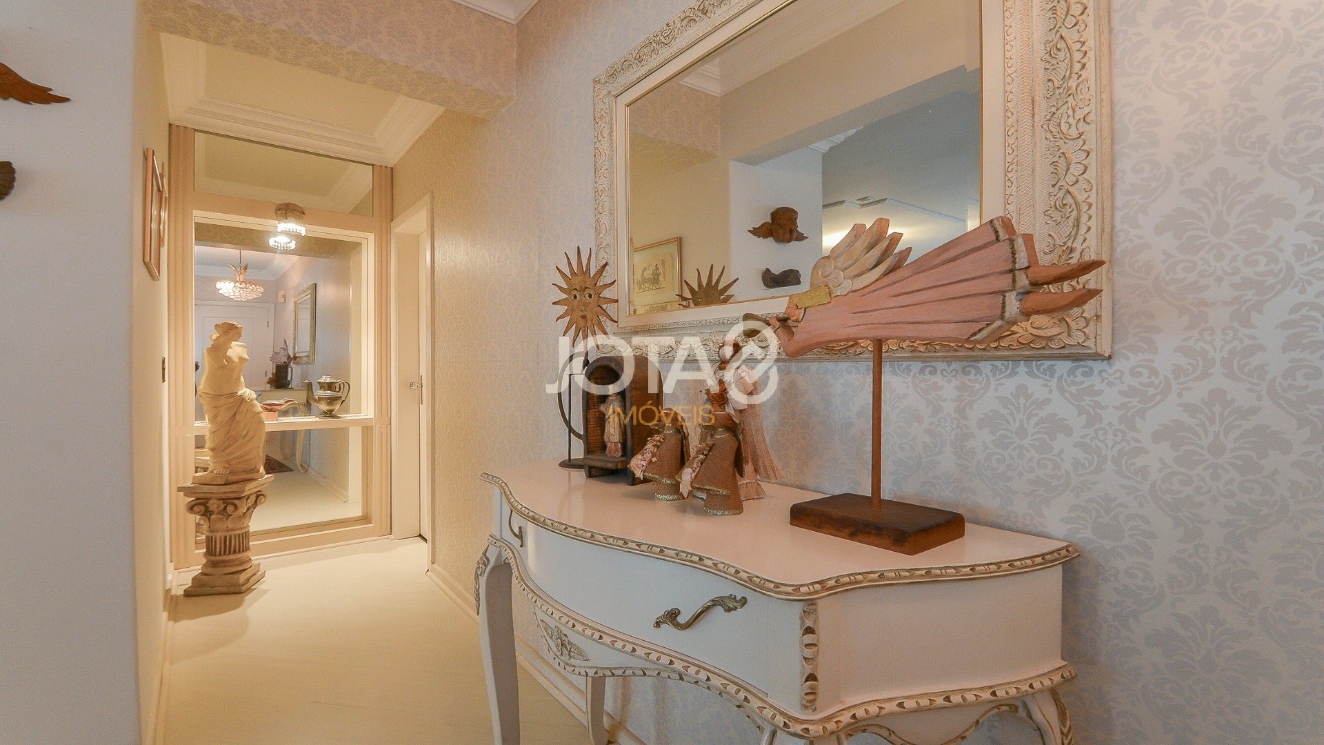 APARTAMENTO 3 QUARTOS AO LADO DA PRAÇA DO JAPÃO!
