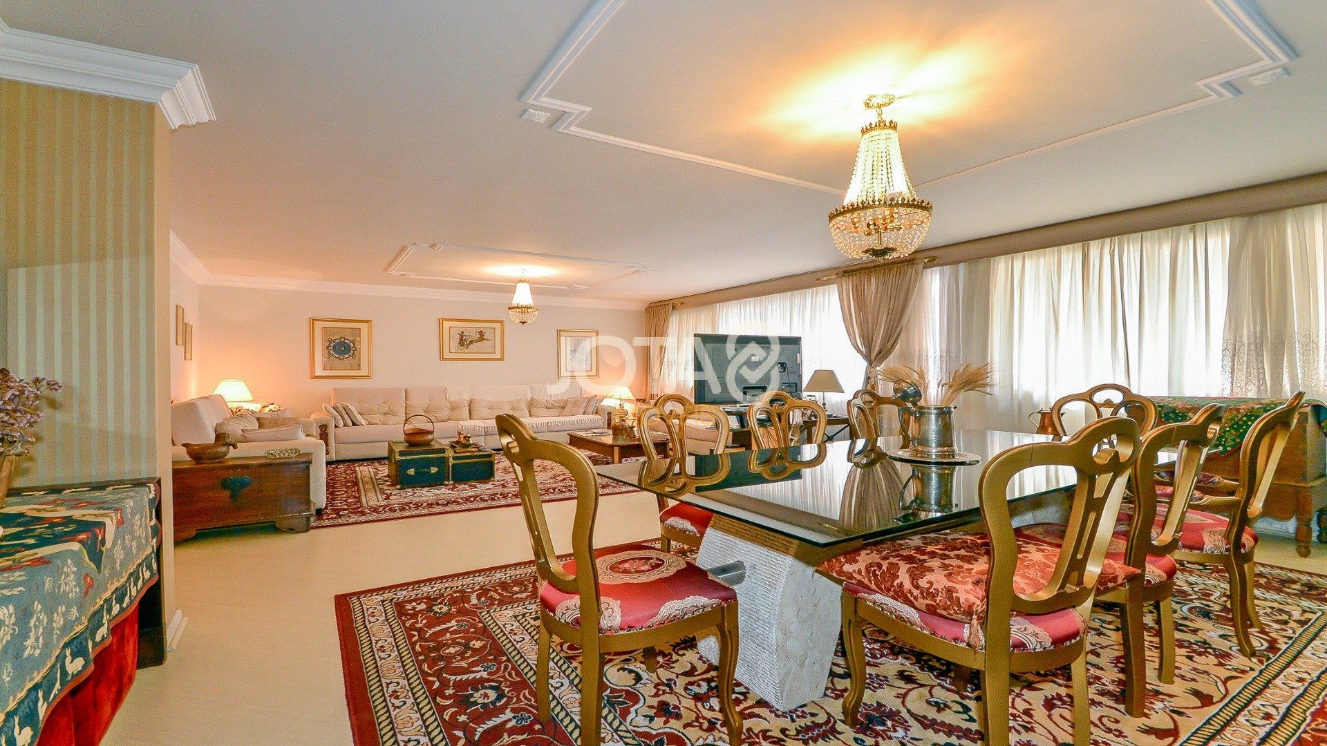 APARTAMENTO 3 QUARTOS AO LADO DA PRAÇA DO JAPÃO!