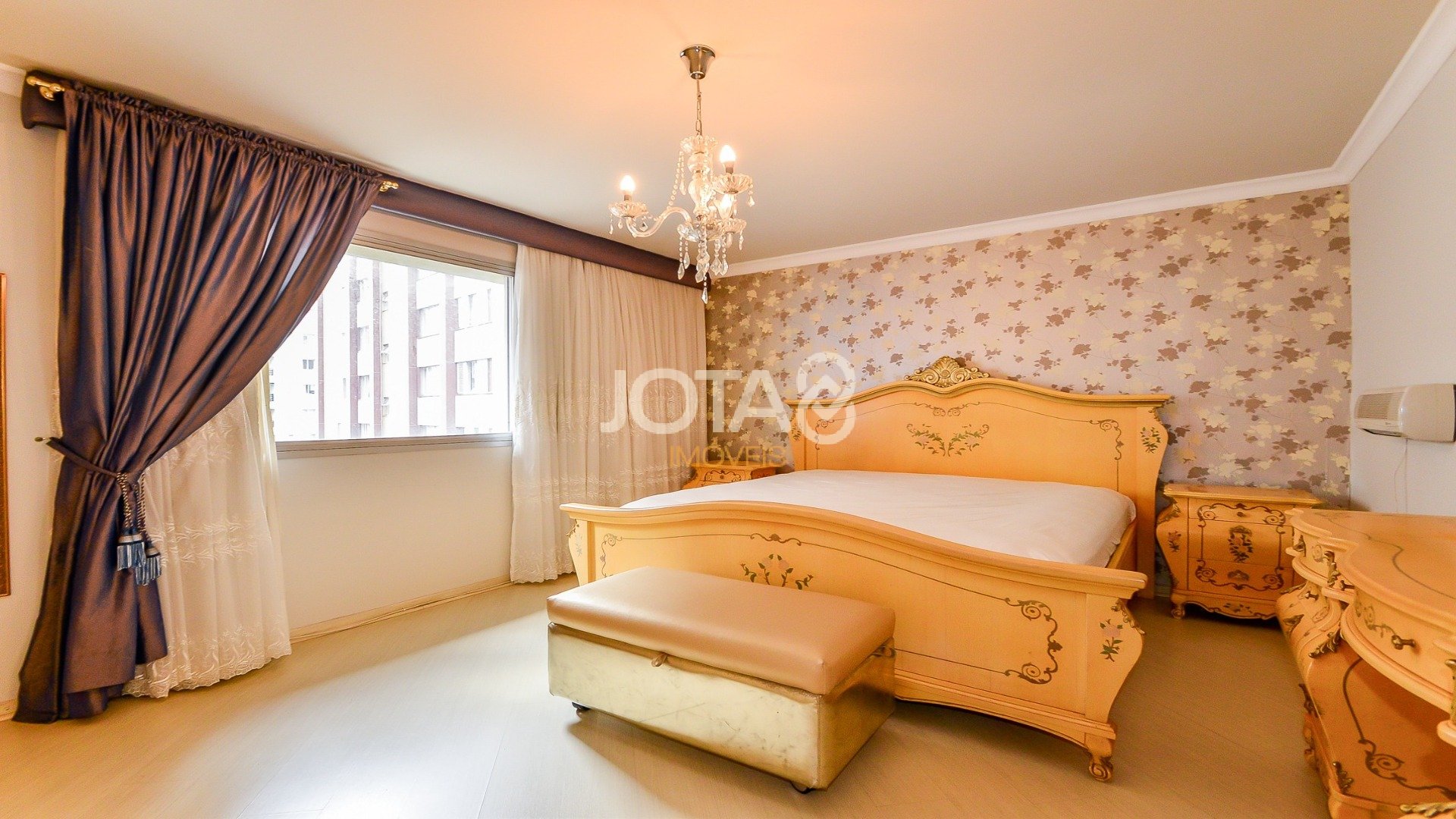APARTAMENTO 3 QUARTOS AO LADO DA PRAÇA DO JAPÃO!