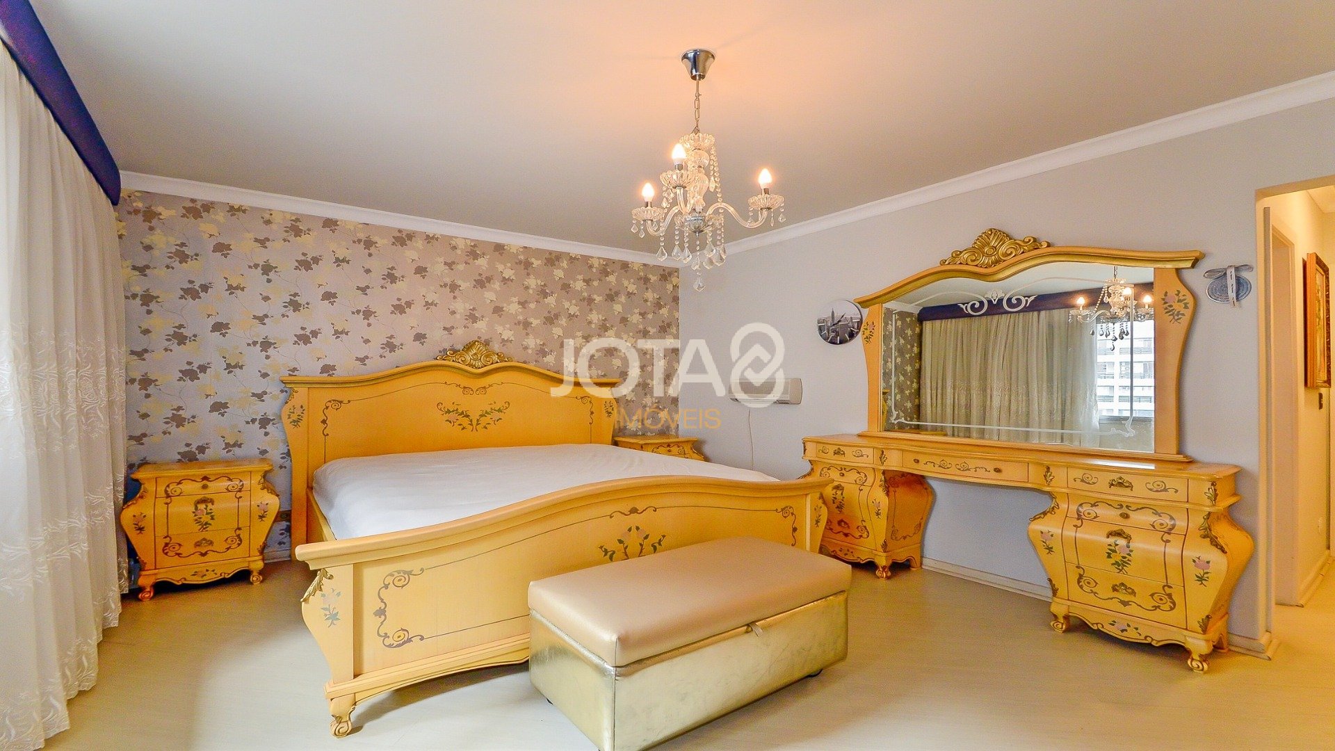 APARTAMENTO 3 QUARTOS AO LADO DA PRAÇA DO JAPÃO!