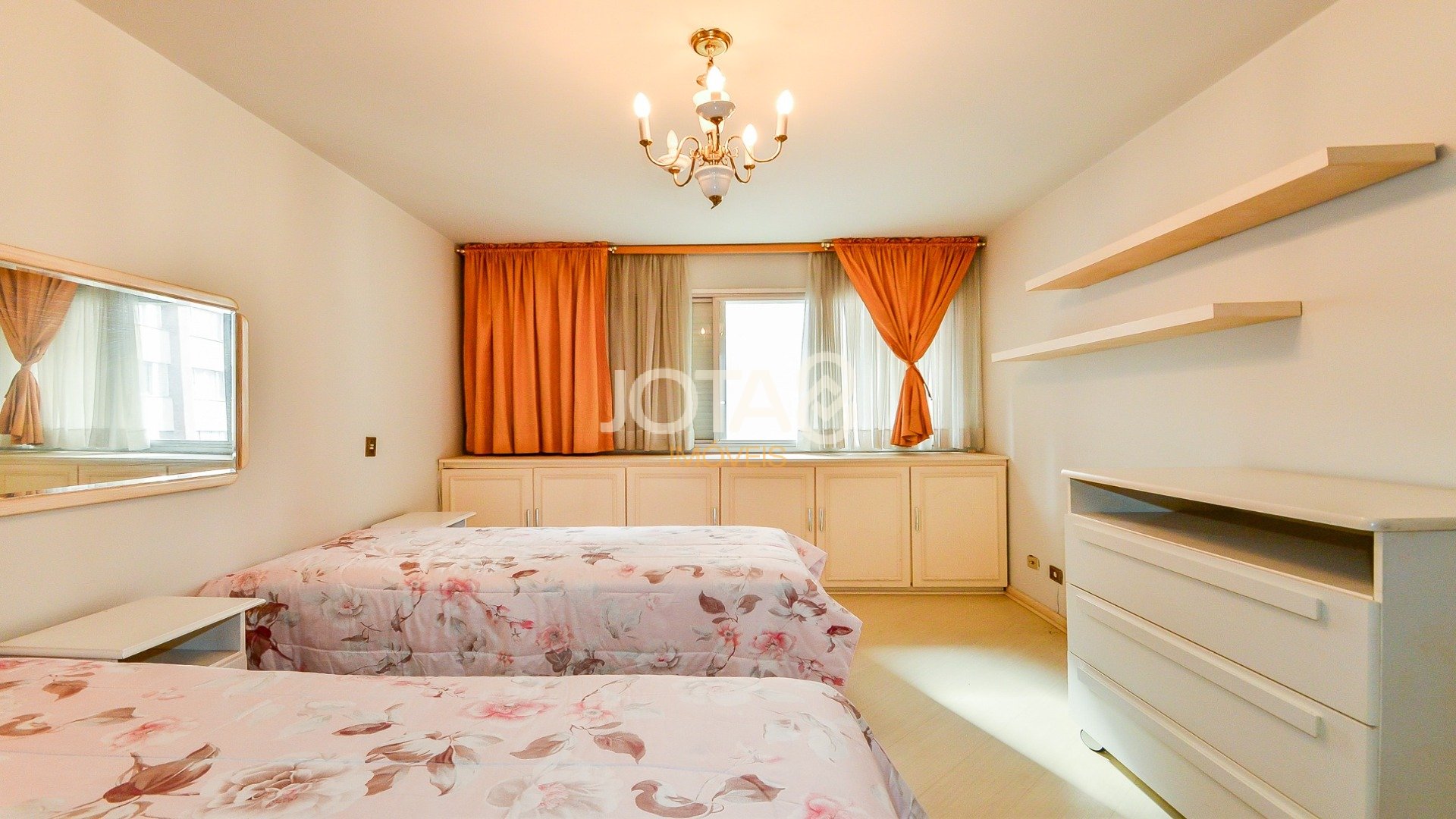 APARTAMENTO 3 QUARTOS AO LADO DA PRAÇA DO JAPÃO!