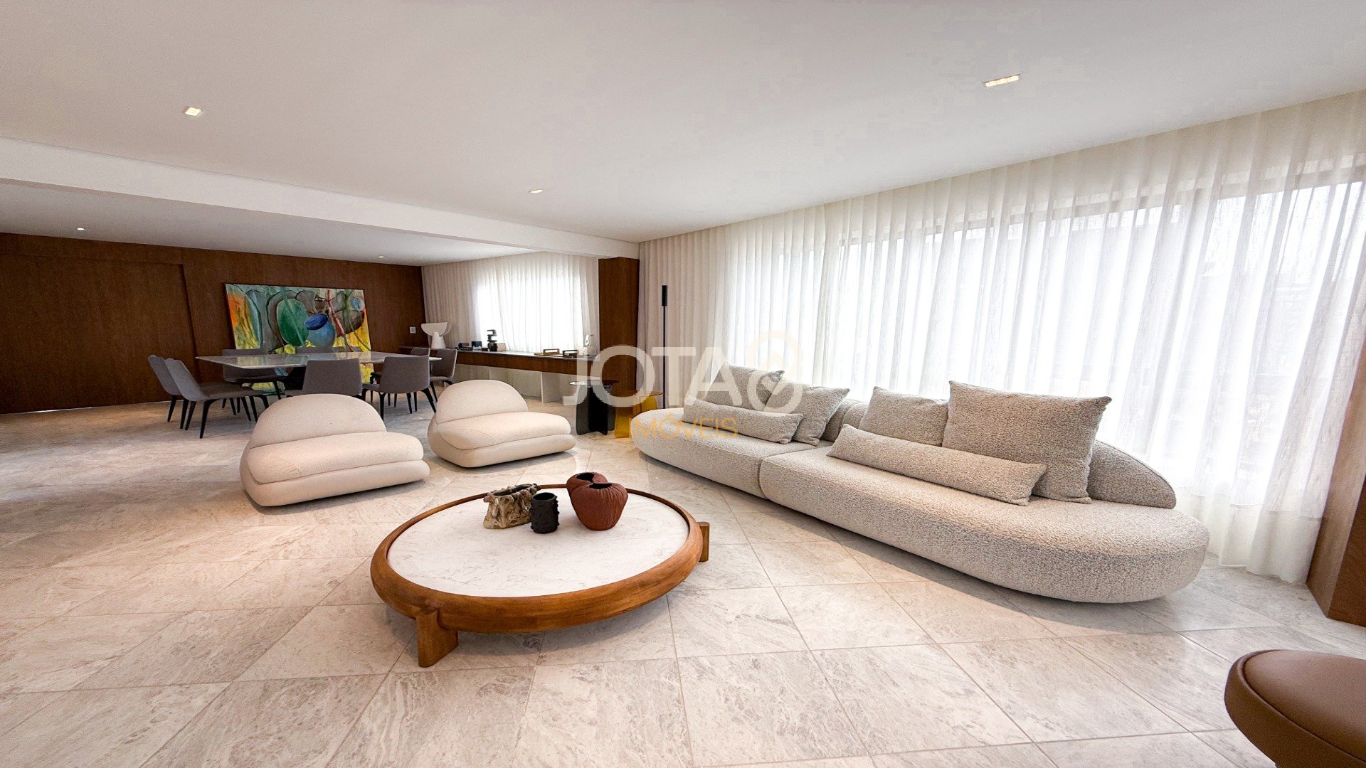 APARTAMENTO REFORMADO COM 4 SUÍTES NO BATEL