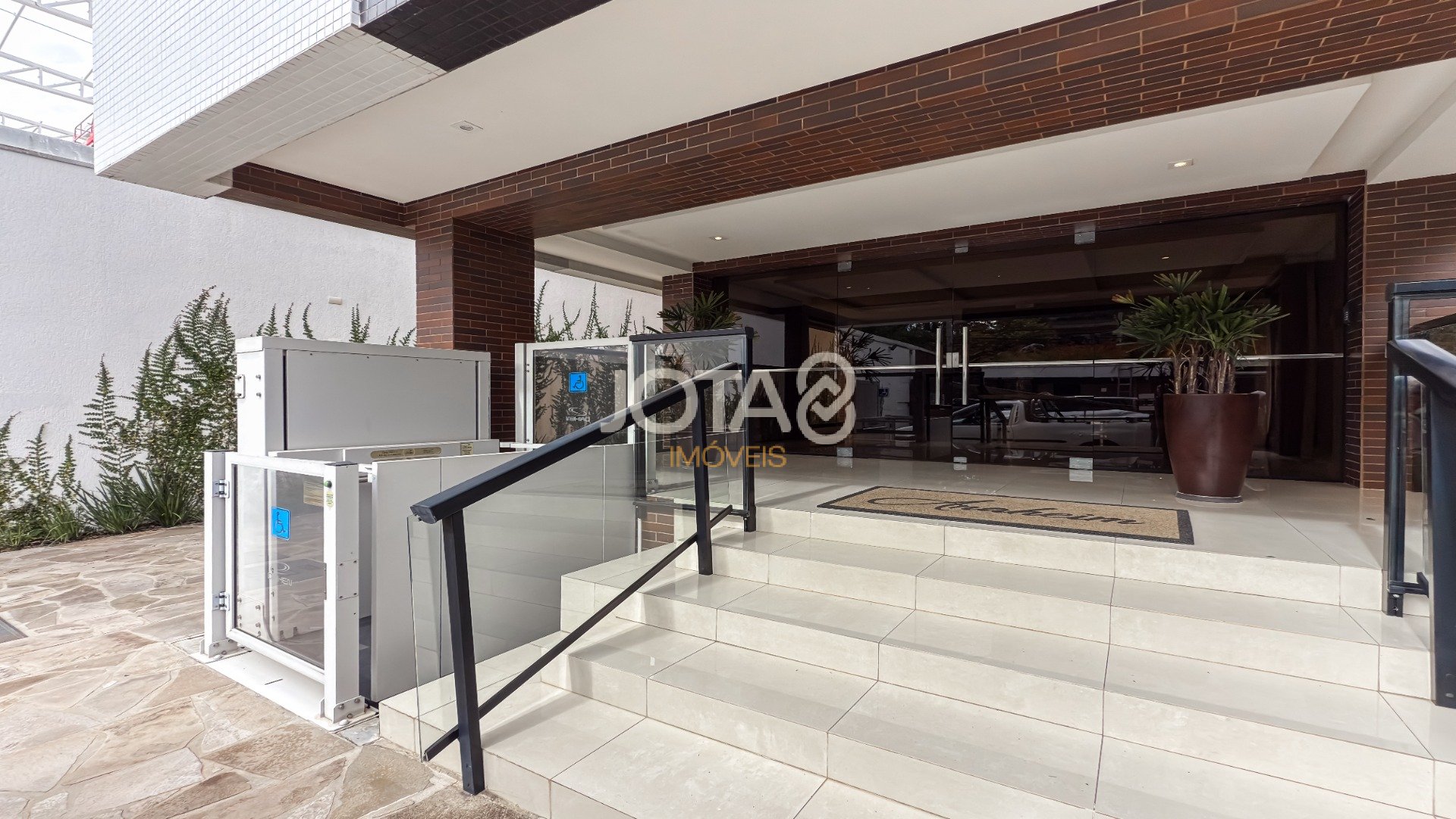 APARTAMENTO COM VISTA PARA GRACIOSA COUNTRY CLUBE!
