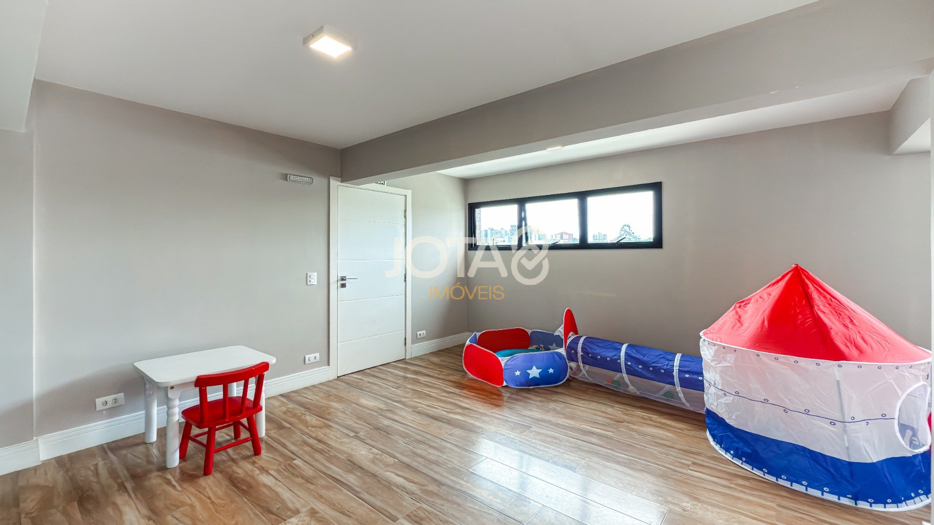 APARTAMENTO COM VISTA PARA GRACIOSA COUNTRY CLUBE!