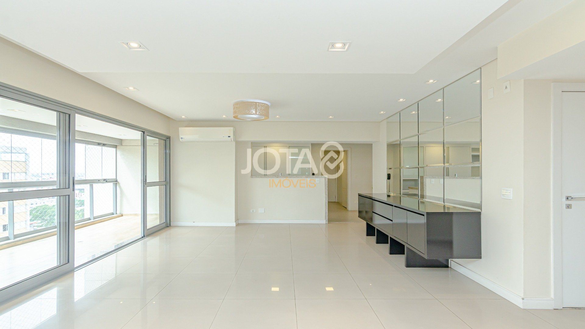 APARTAMENTO COM 3 SUÍTES E 2 VAGAS FACE NORTE